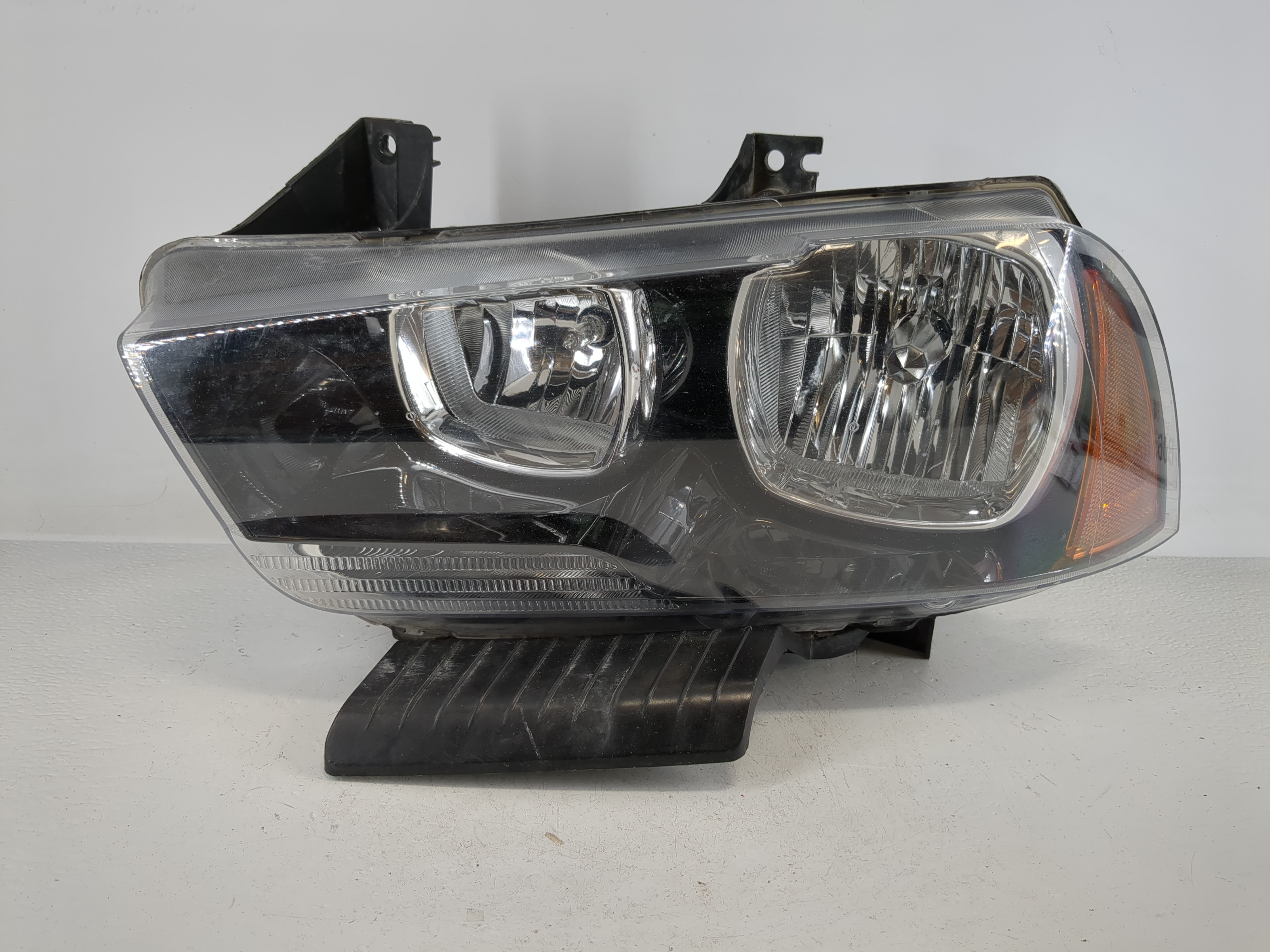 Picture of 2011-2014 Dodge Charger Driver Left Oem Head Light Headlight Lamp 1157637