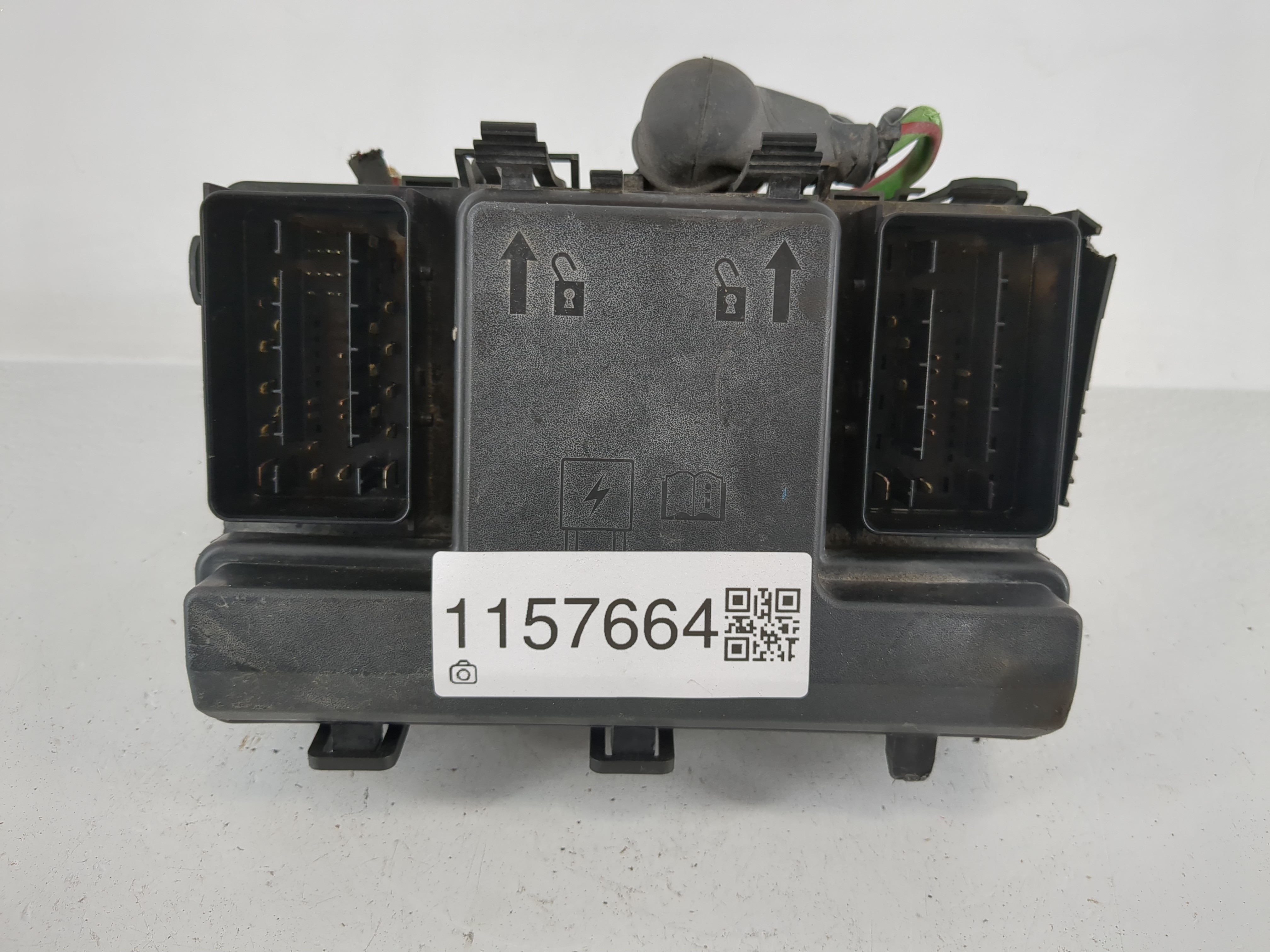 2015-2016 Ford Fusion Fusebox Fuse Box Relay Module Fg9t14a067ac 1157664 - Oemusedautoparts1.com