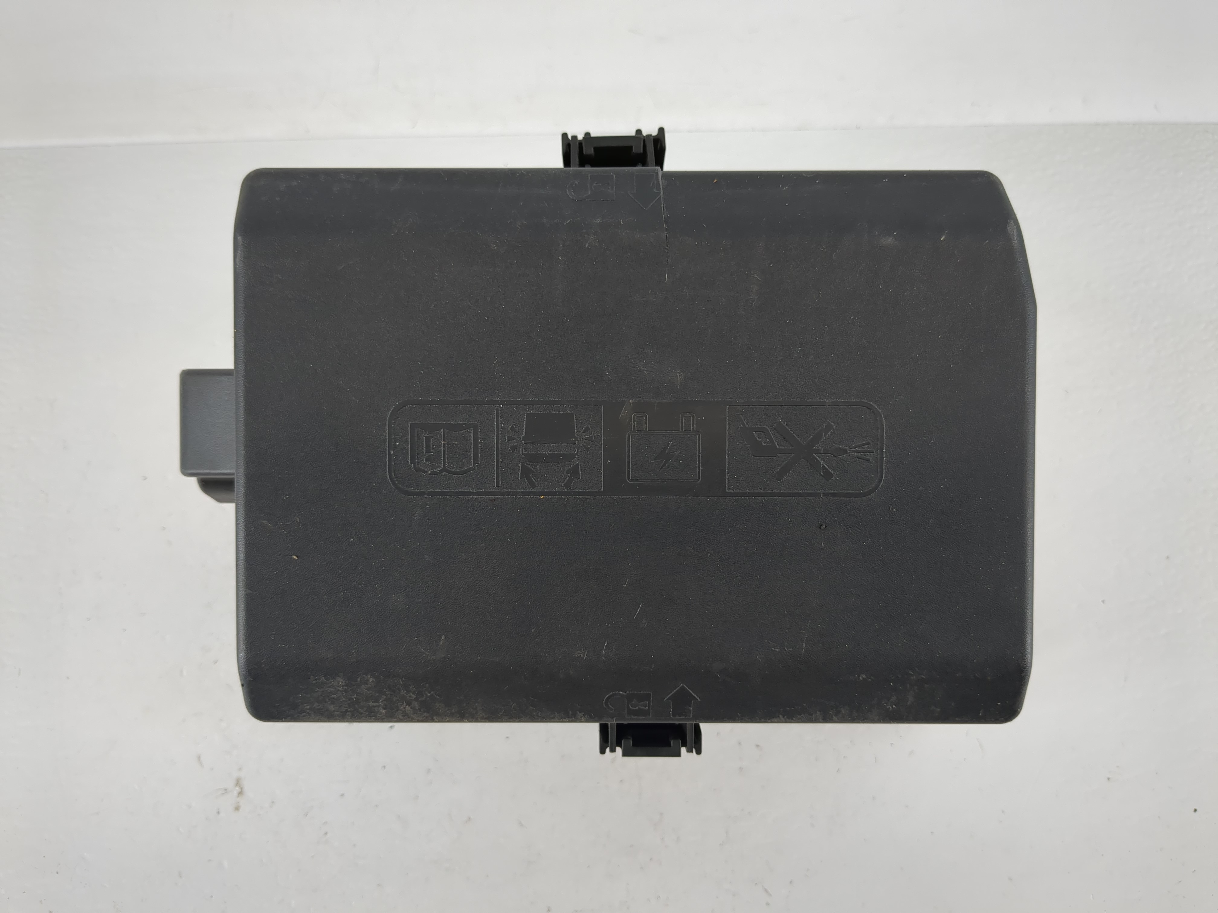 Picture of 2019-2021 Gmc Sierra 1500 Fusebox Fuse Box Relay Module 86771158 1157673