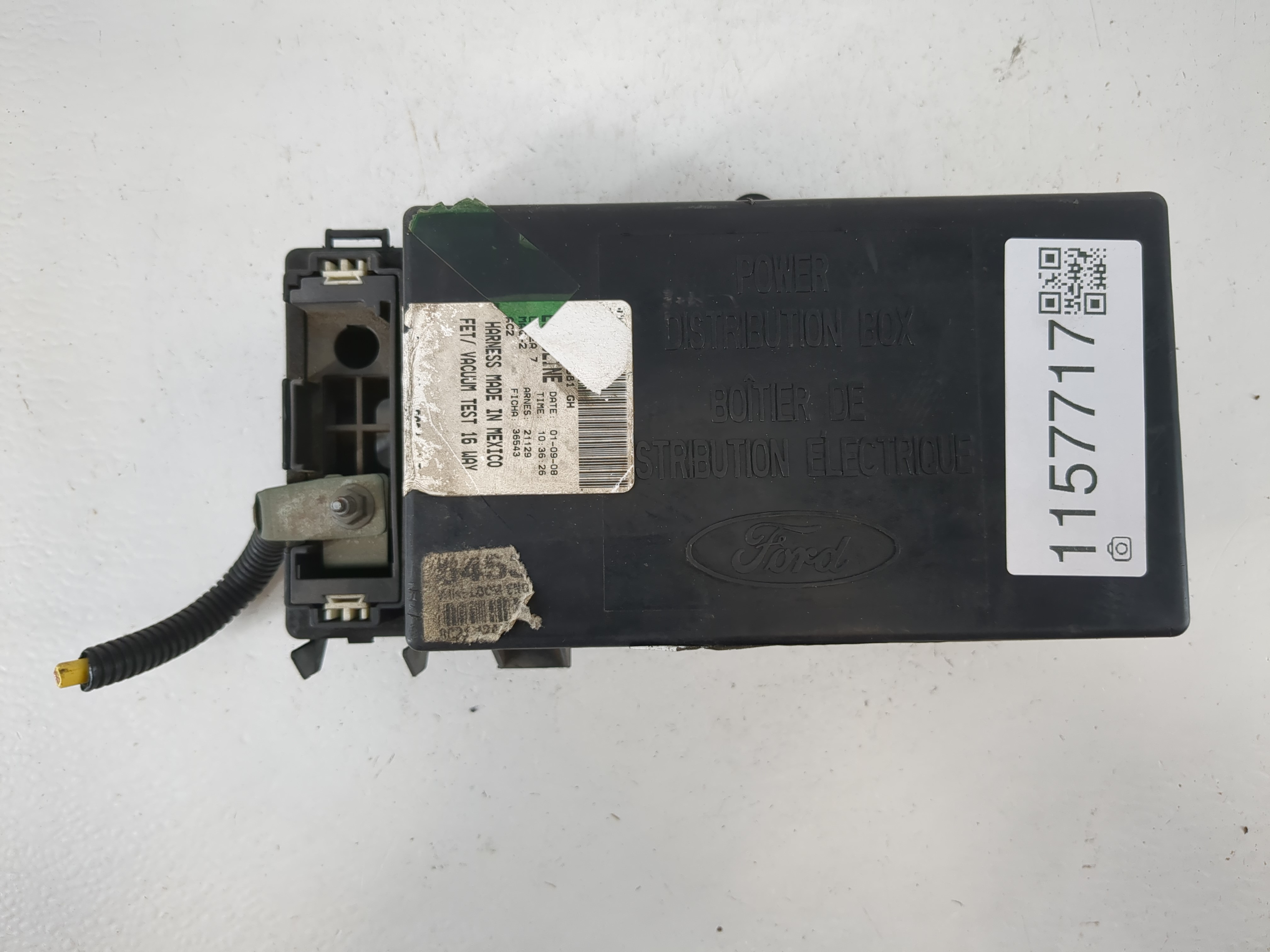 2005-2005 Ford E-350 Club Wagon Fusebox Fuse Box Relay Module 1157717 - Oemusedautoparts1.com