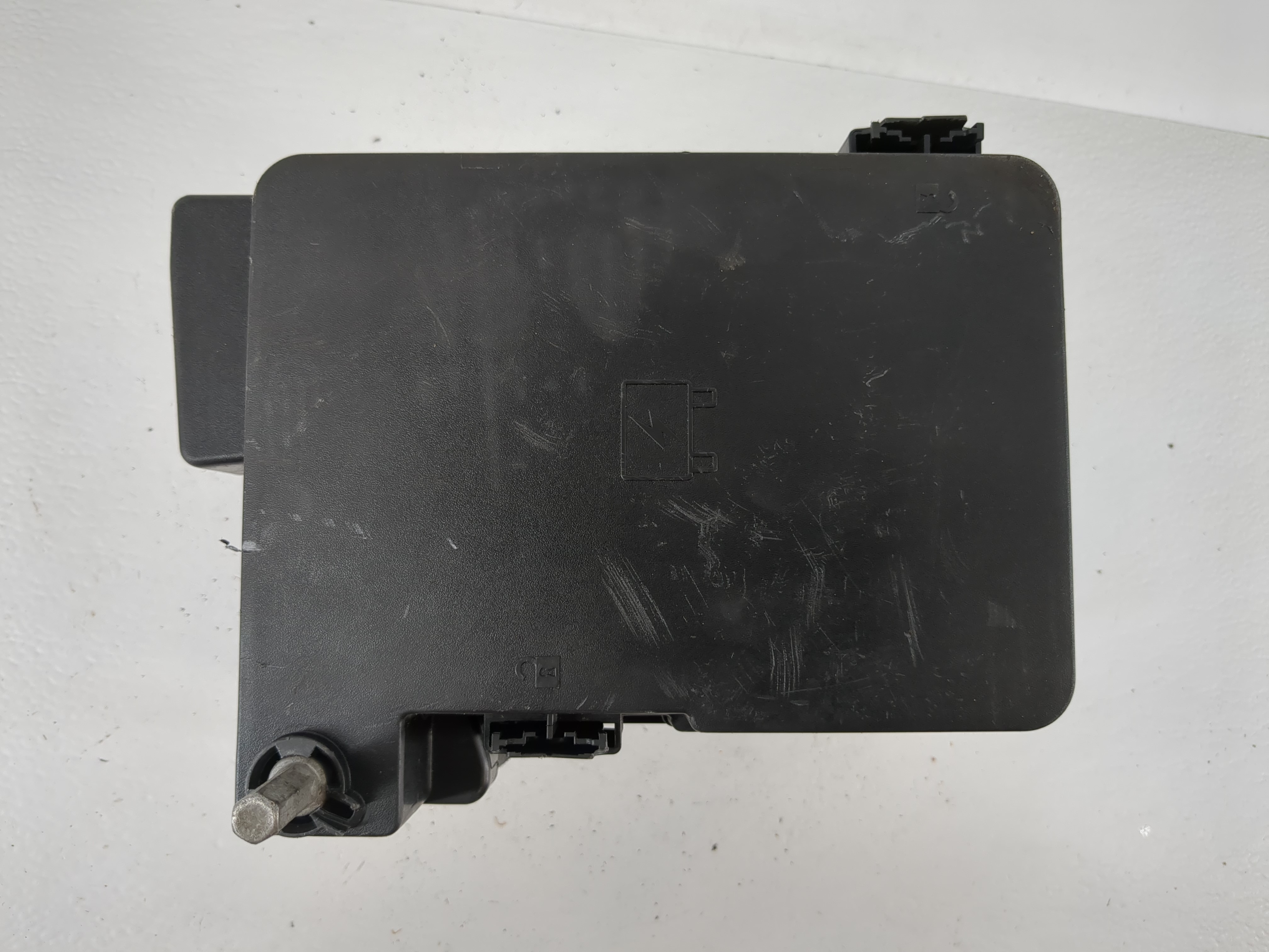 Picture of 2017-2017 Gmc Terrain Fusebox Fuse Box Relay Module 84080470 1157743