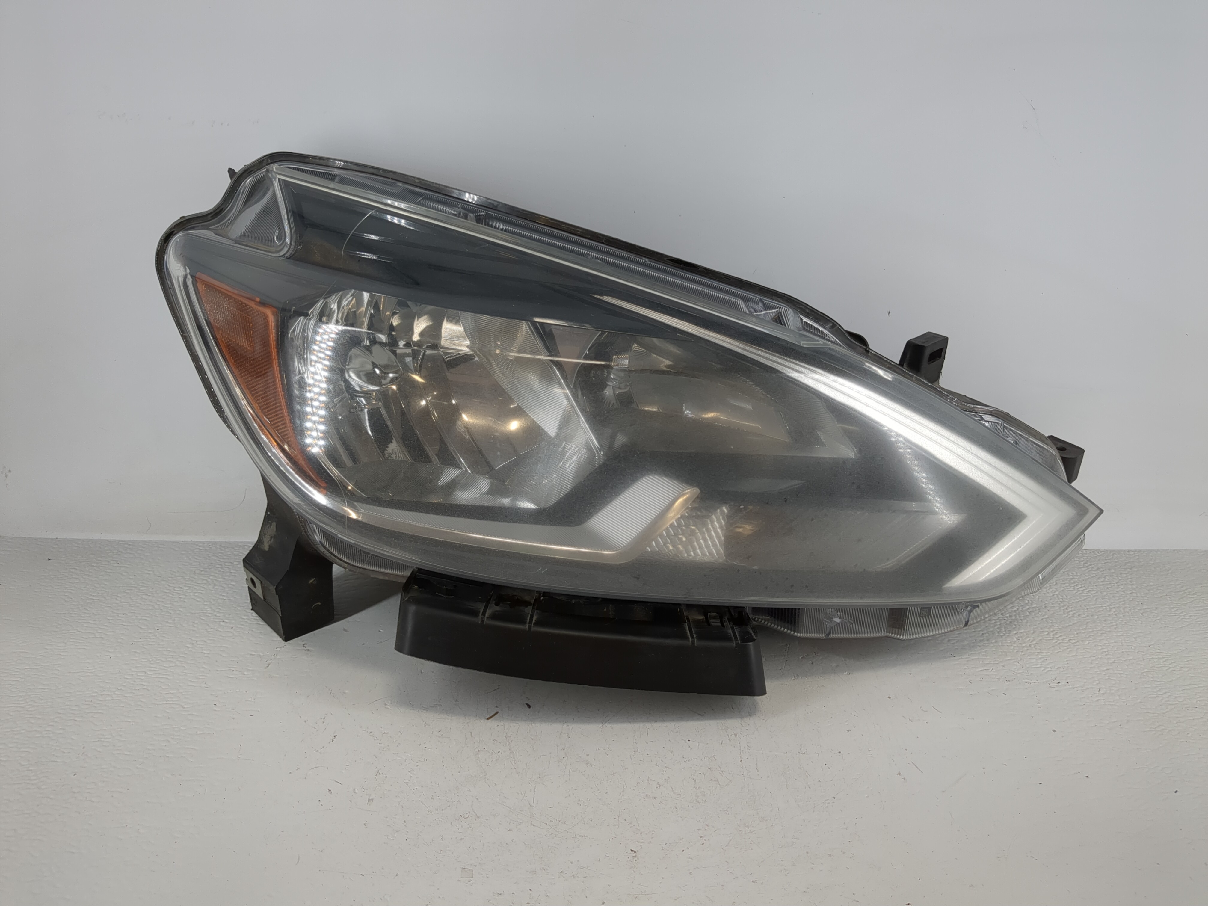 2016-2019 Nissan Sentra Driver Left Oem Head Light Headlight Lamp 1157746 - Oemusedautoparts1.com