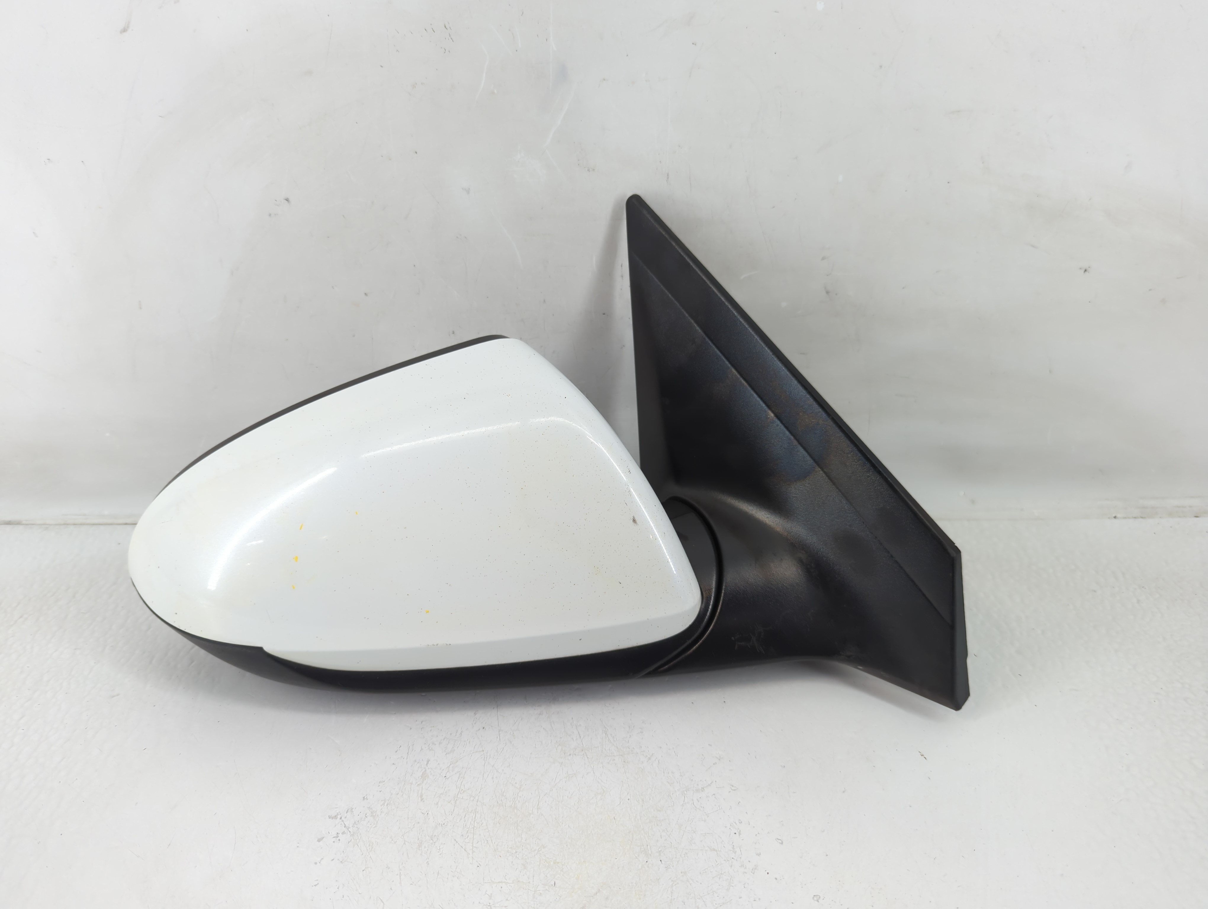2017-2020 Hyundai Elantra Passenger Right Side View Power Door Mirror 1157756 - Oemusedautoparts1.com