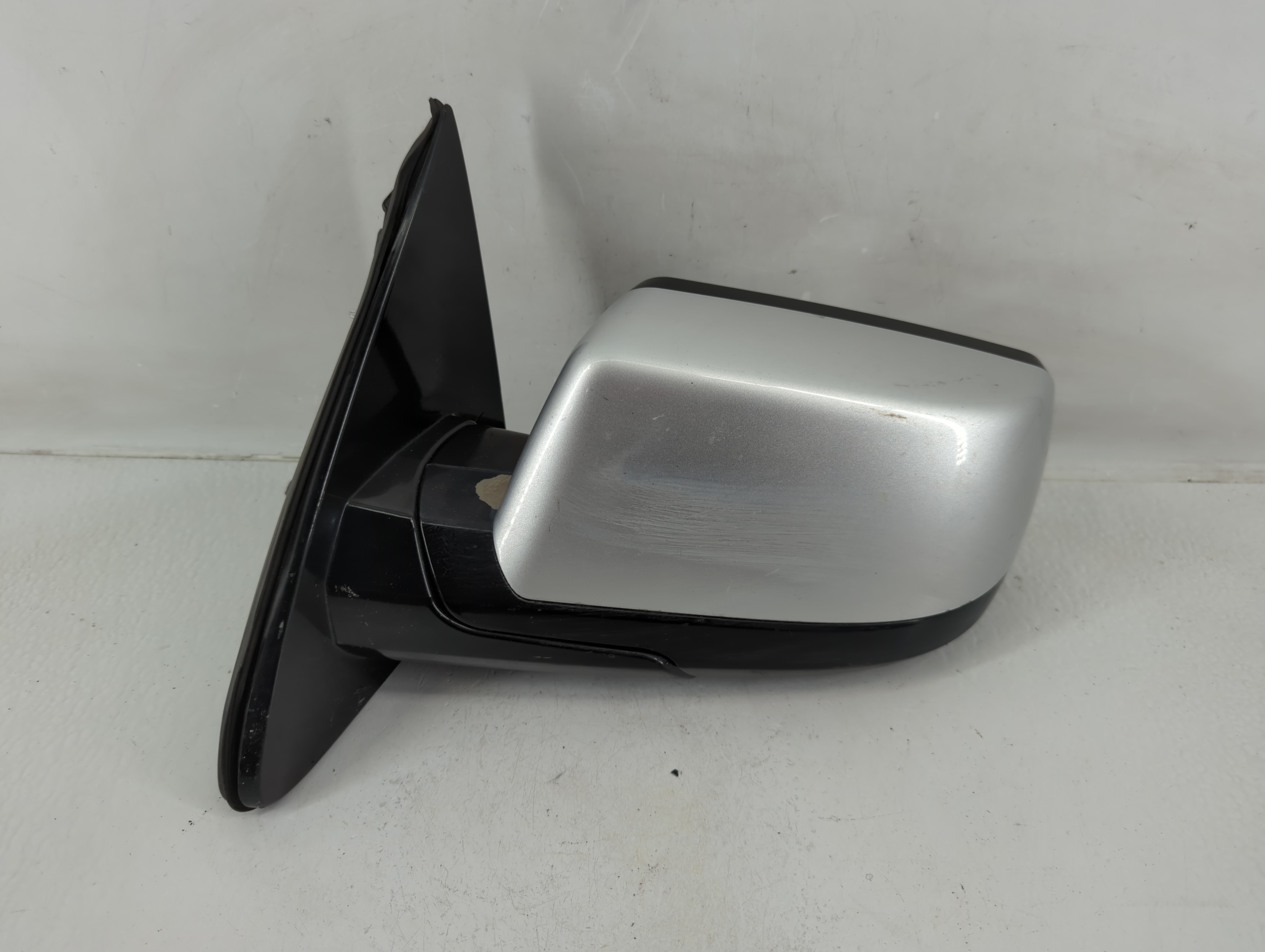 Picture of 2015-2020 Chevrolet Tahoe Driver Left Side View Power Door Mirror Silver 1157798