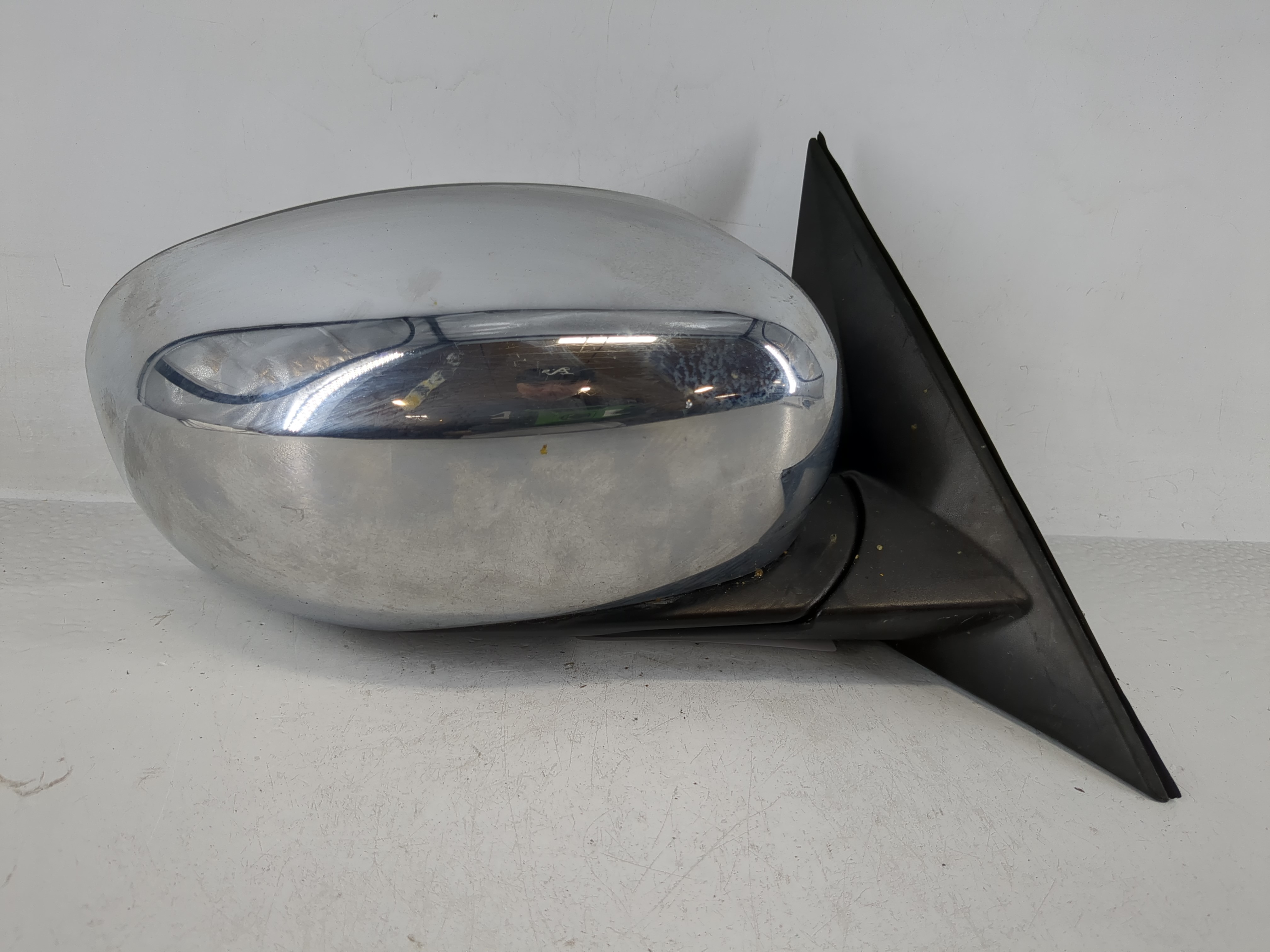 2006-2010 Dodge Charger Passenger Right Side View Power Door Mirror 1157835 - Oemusedautoparts1.com