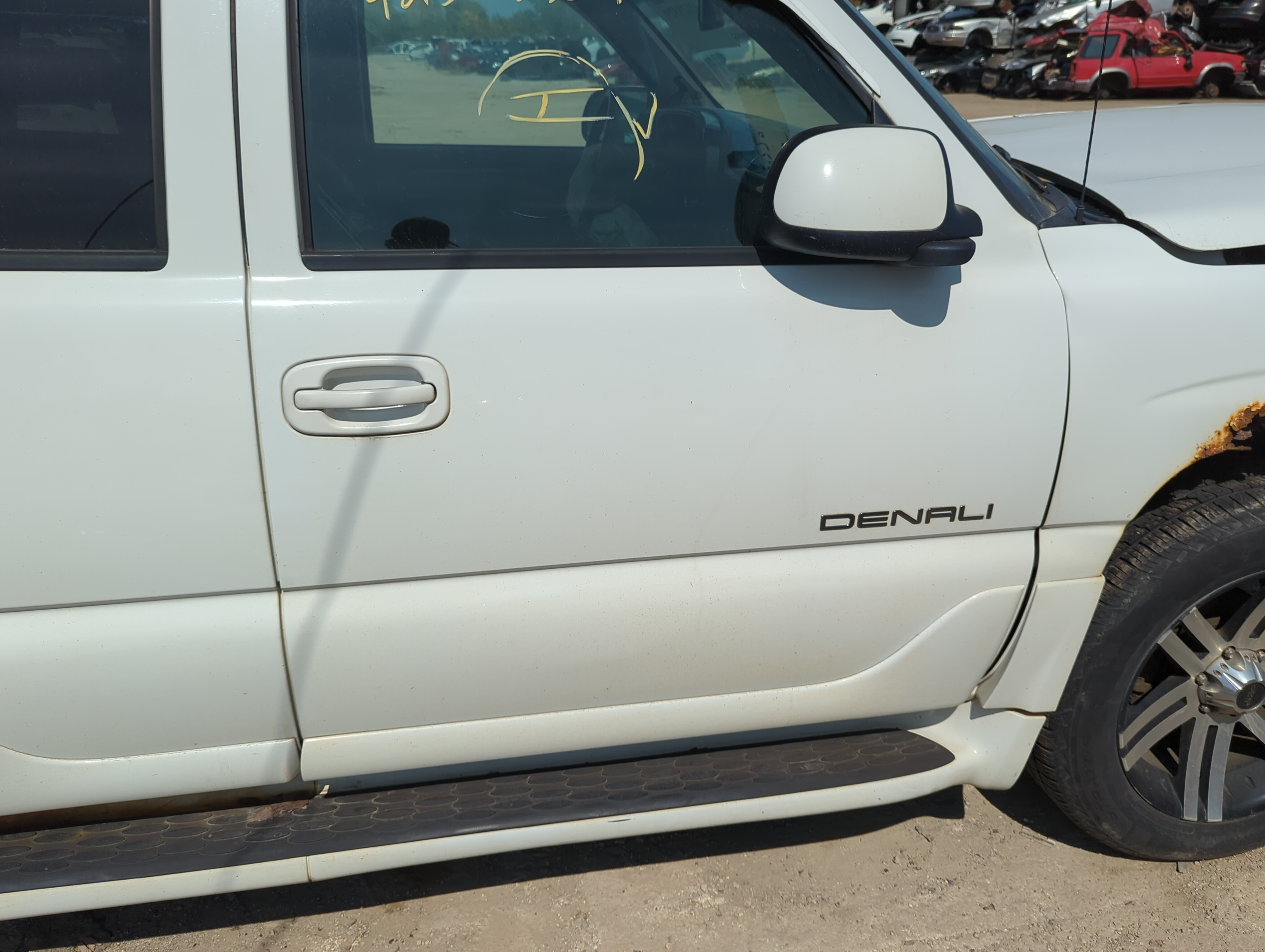 2000-2006 Gmc Yukon Passenger Front Door Oem 1158001 - Oemusedautoparts1.com