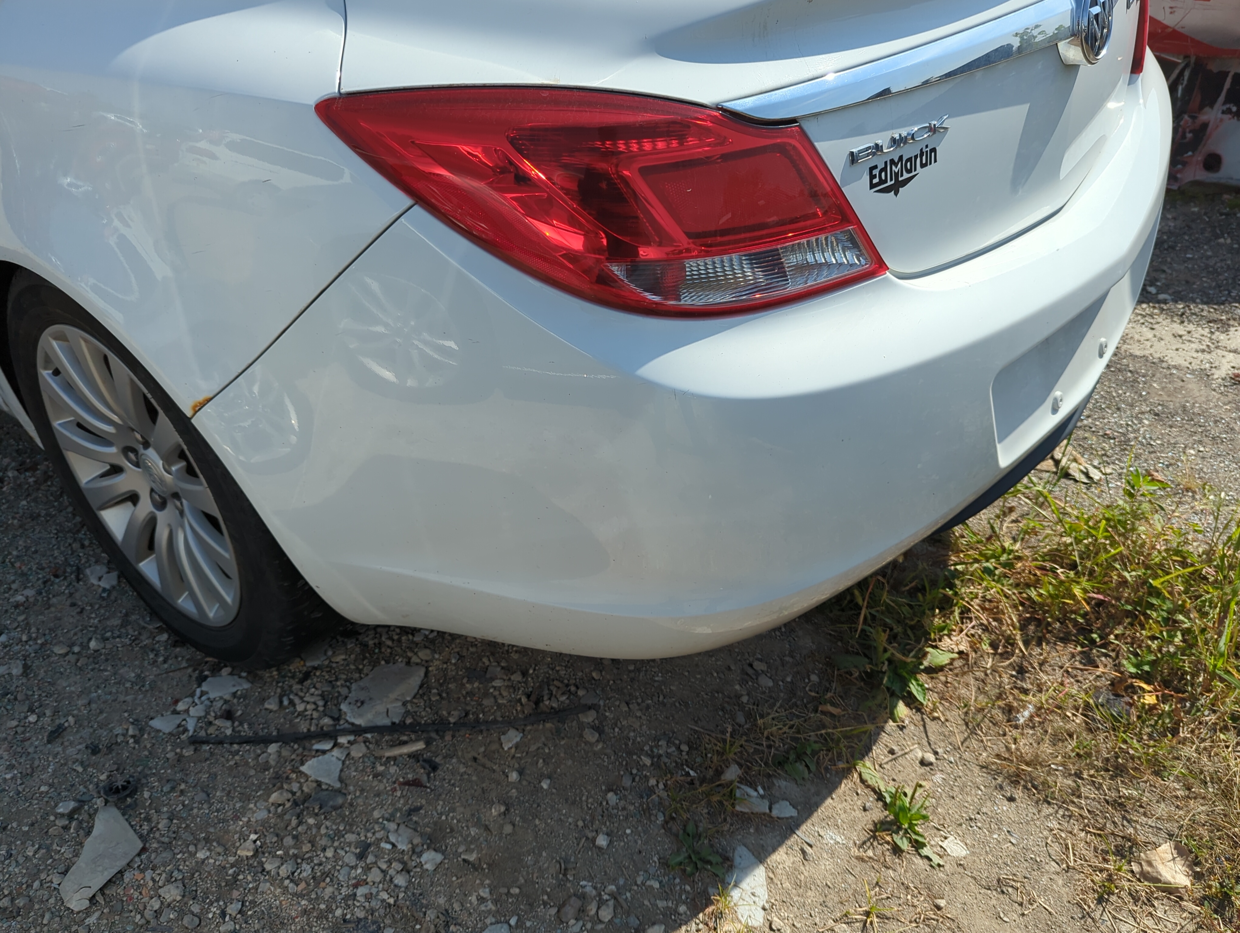 2011-2013 Buick Regal Rear Bumper Assembly Oem 1158066 - Oemusedautoparts1.com