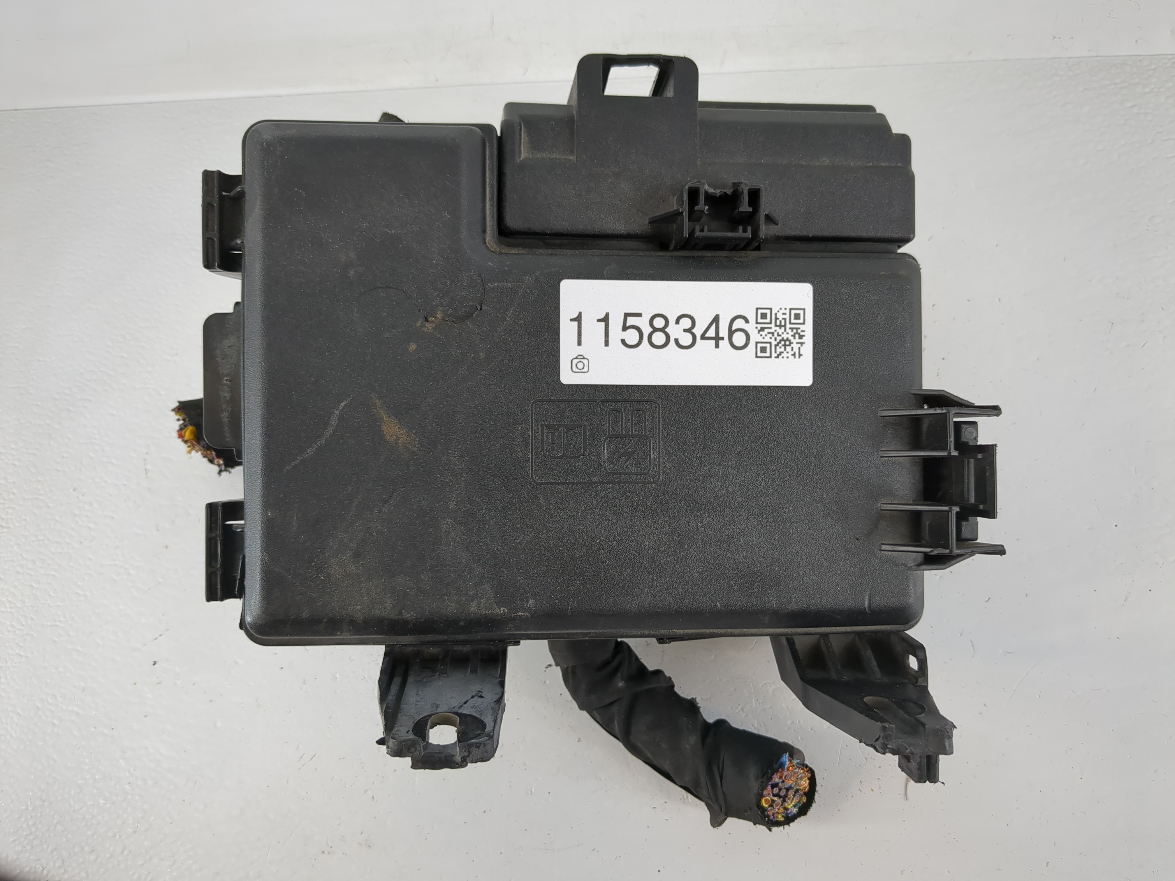 2017-2017 Ford F-150 Fusebox Fuse Box Relay Module Hl3t-12a581 Ard 1158346 - Oemusedautoparts1.com