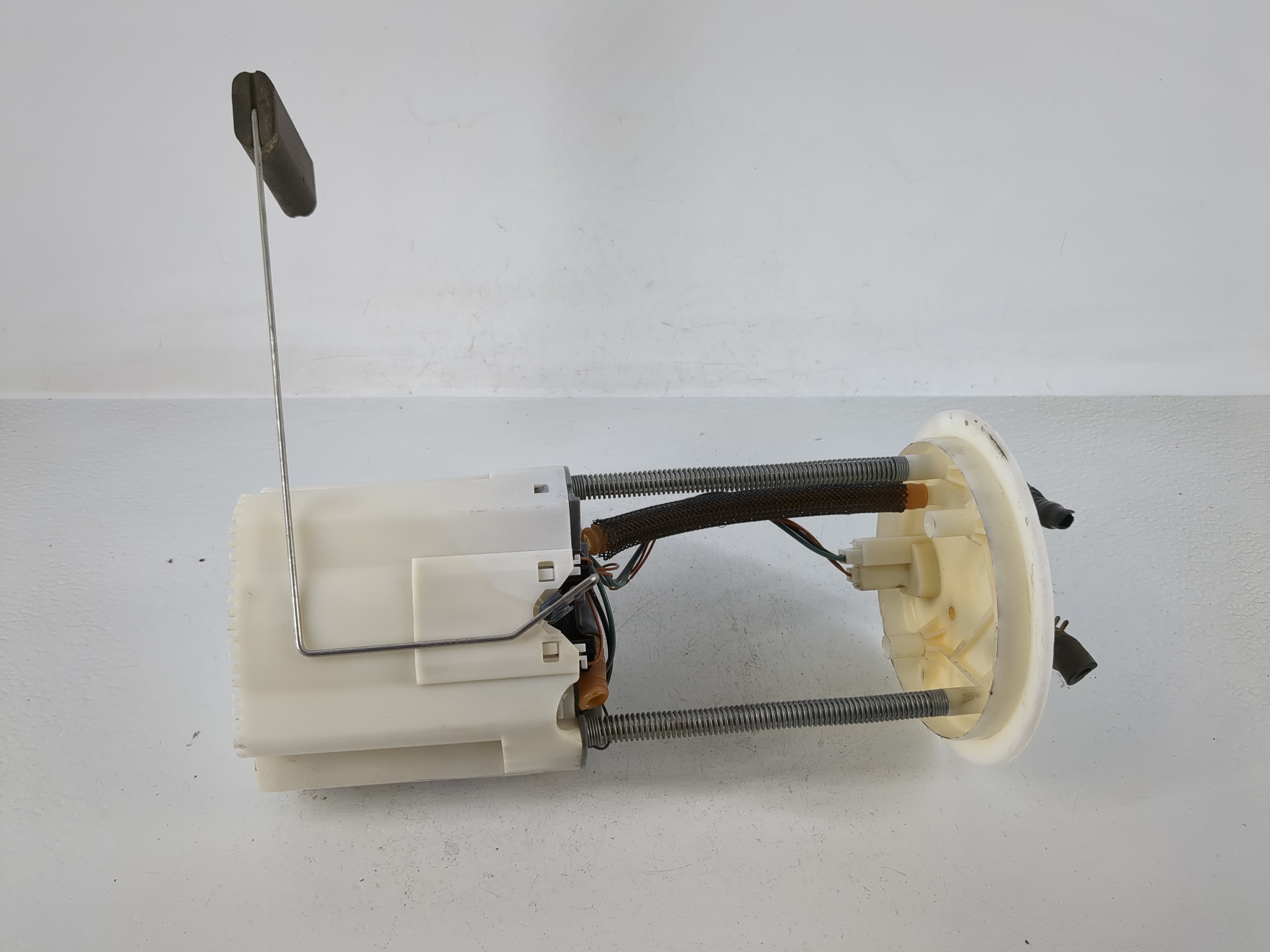 Picture of 2010-2012 Ford Escape Electrical Gas Fuel Pump Assembly 1158371