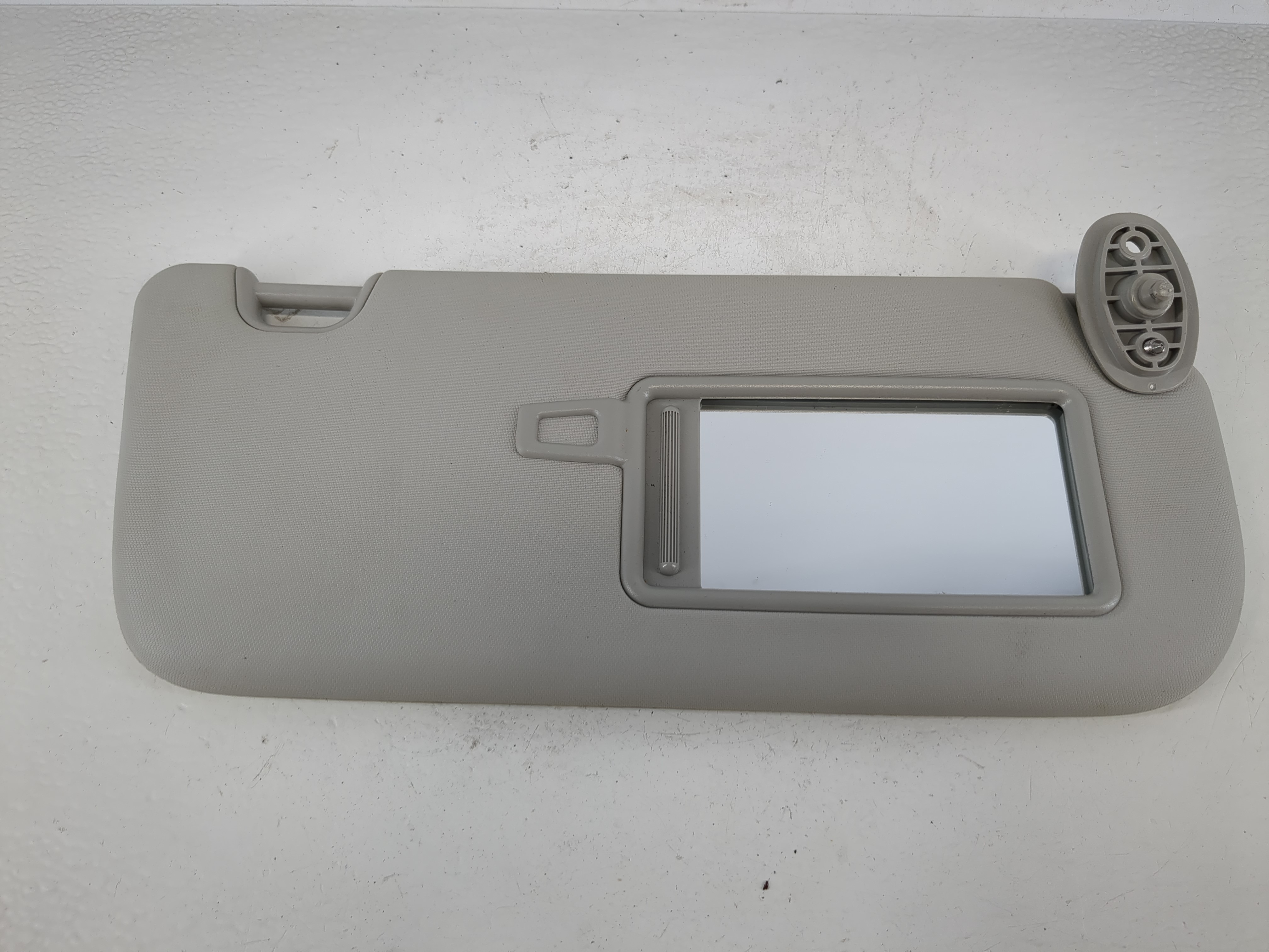 2015-2019 Kia Soul Passenger Sun Visor Mirror Right Sunvisor Gray 1158383 - Oemusedautoparts1.com