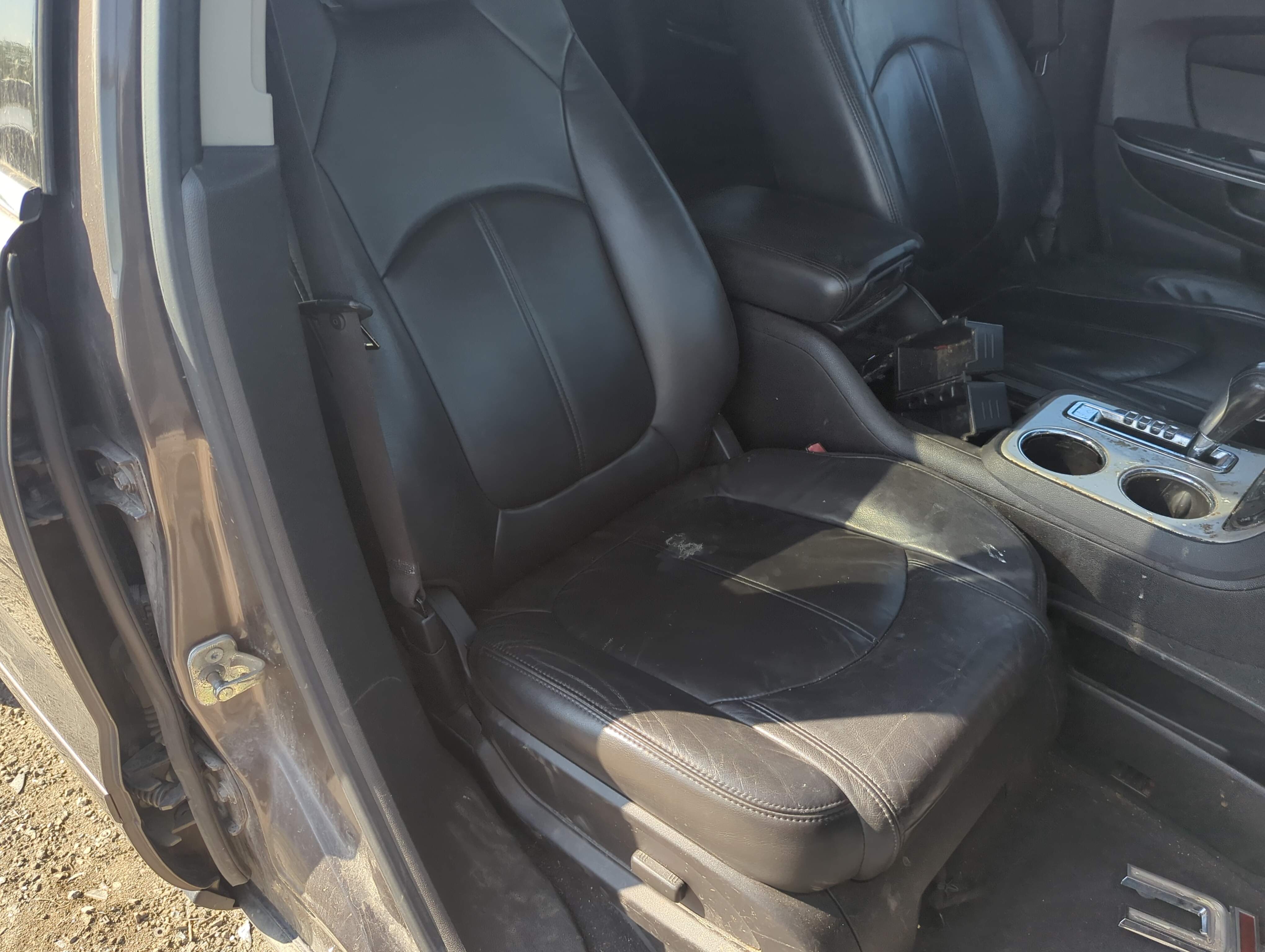 2009-2011 Gmc Acadia Passenger Front Seat Oem 1158532 - Oemusedautoparts1.com