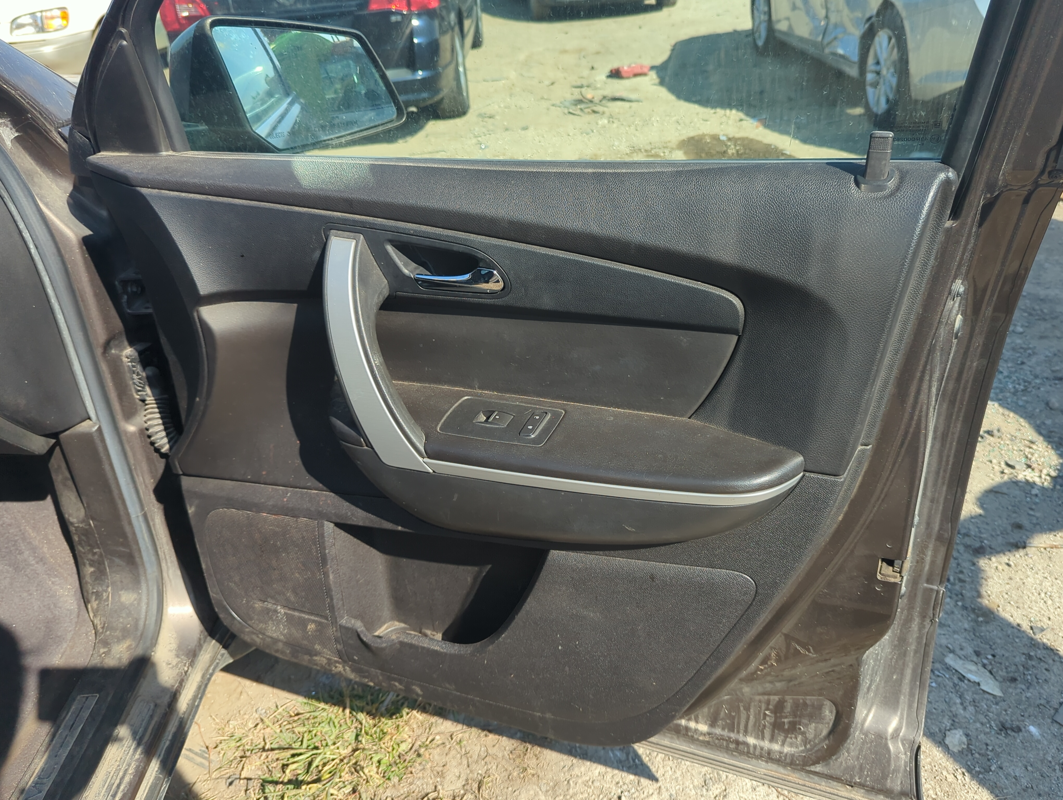 Picture of 2010 Gmc Acadia Front Right Passenger Interior Door Panel Trim 1158577