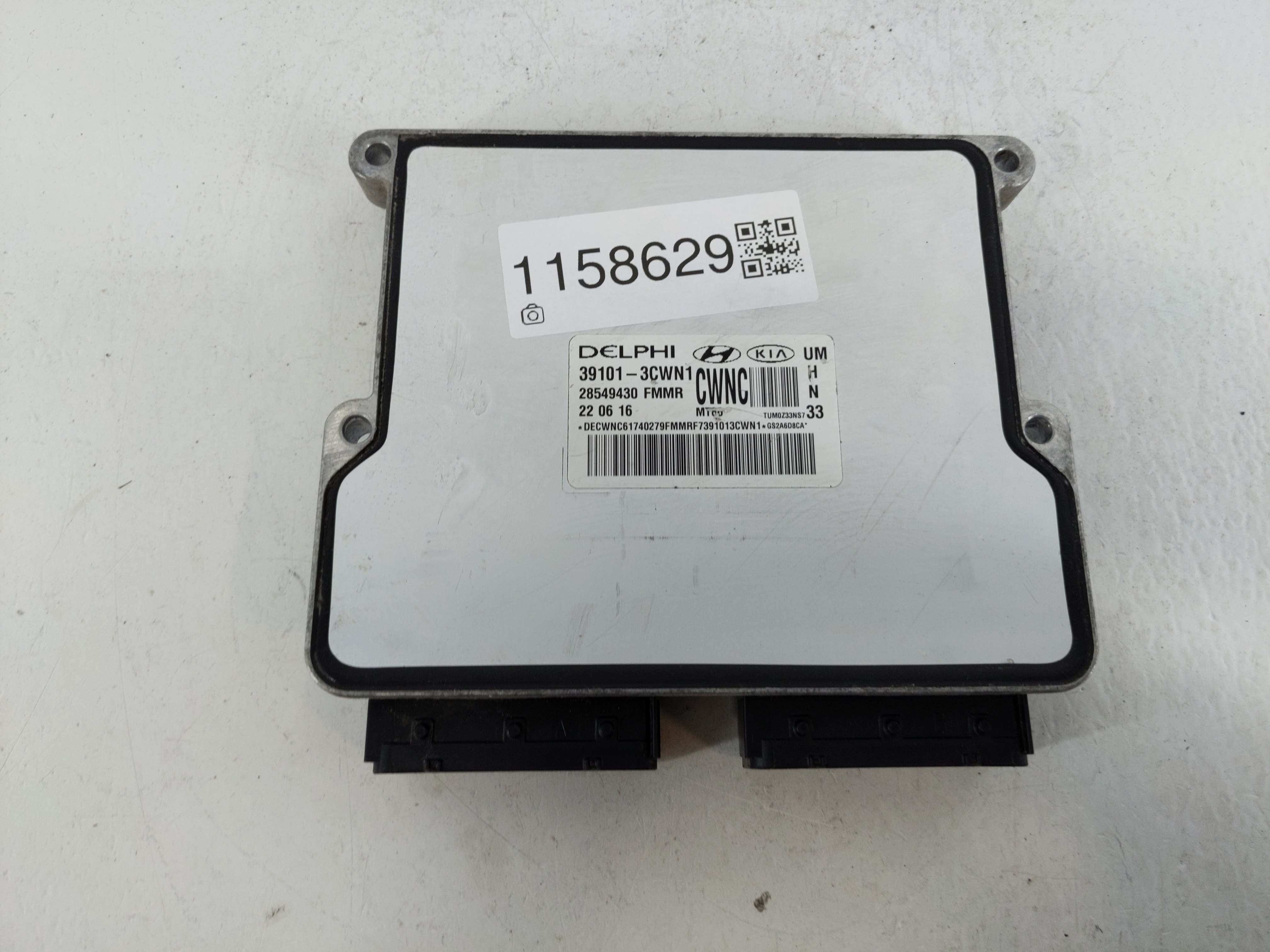 Picture of 2016-2017 Kia Sorento Engine Control Computer Ecu Pcm Ecm Pcu Oem 1158629
