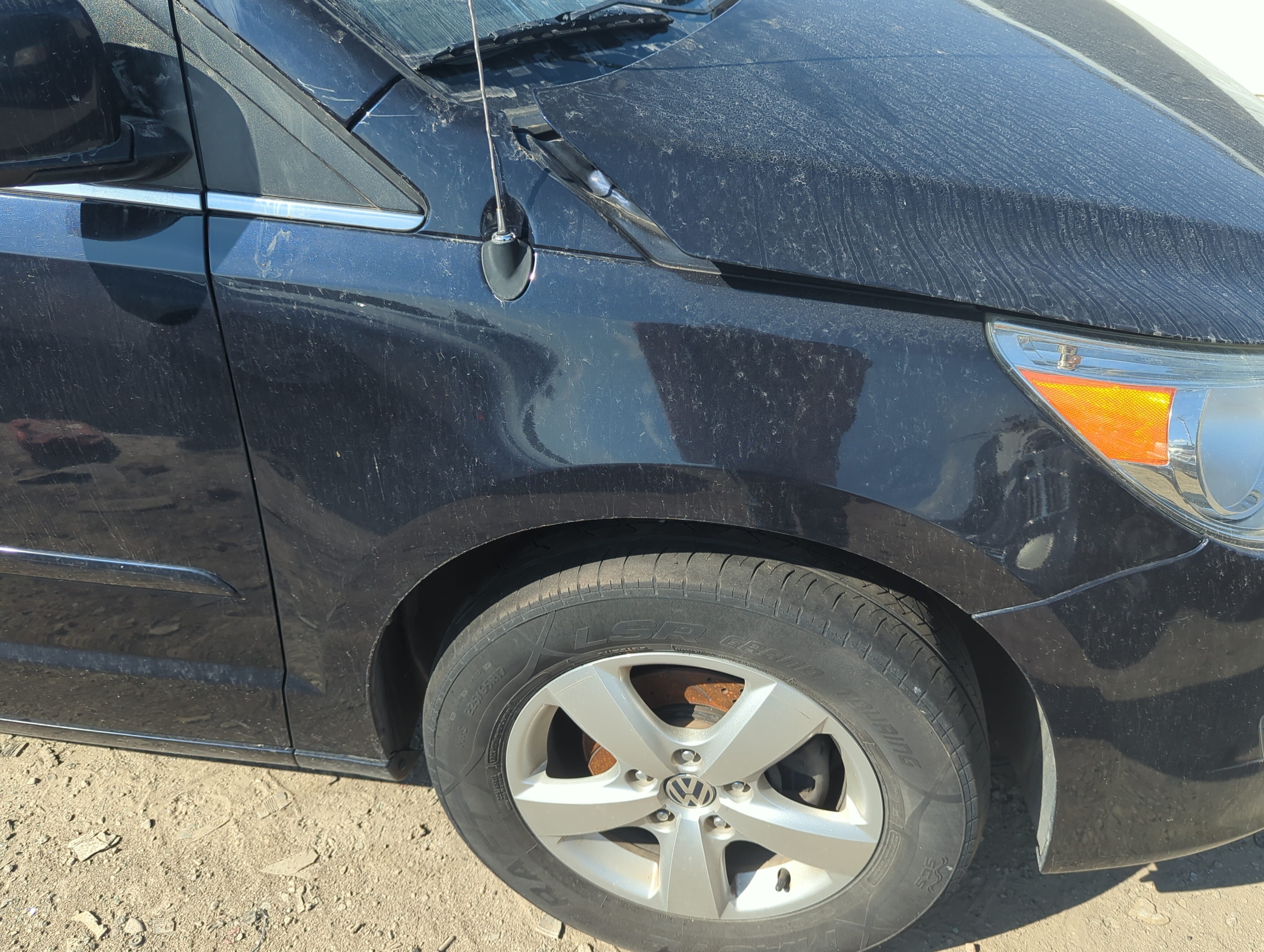 Picture of 2009-2014 Volkswagen Routan Passenger Fender 1158723