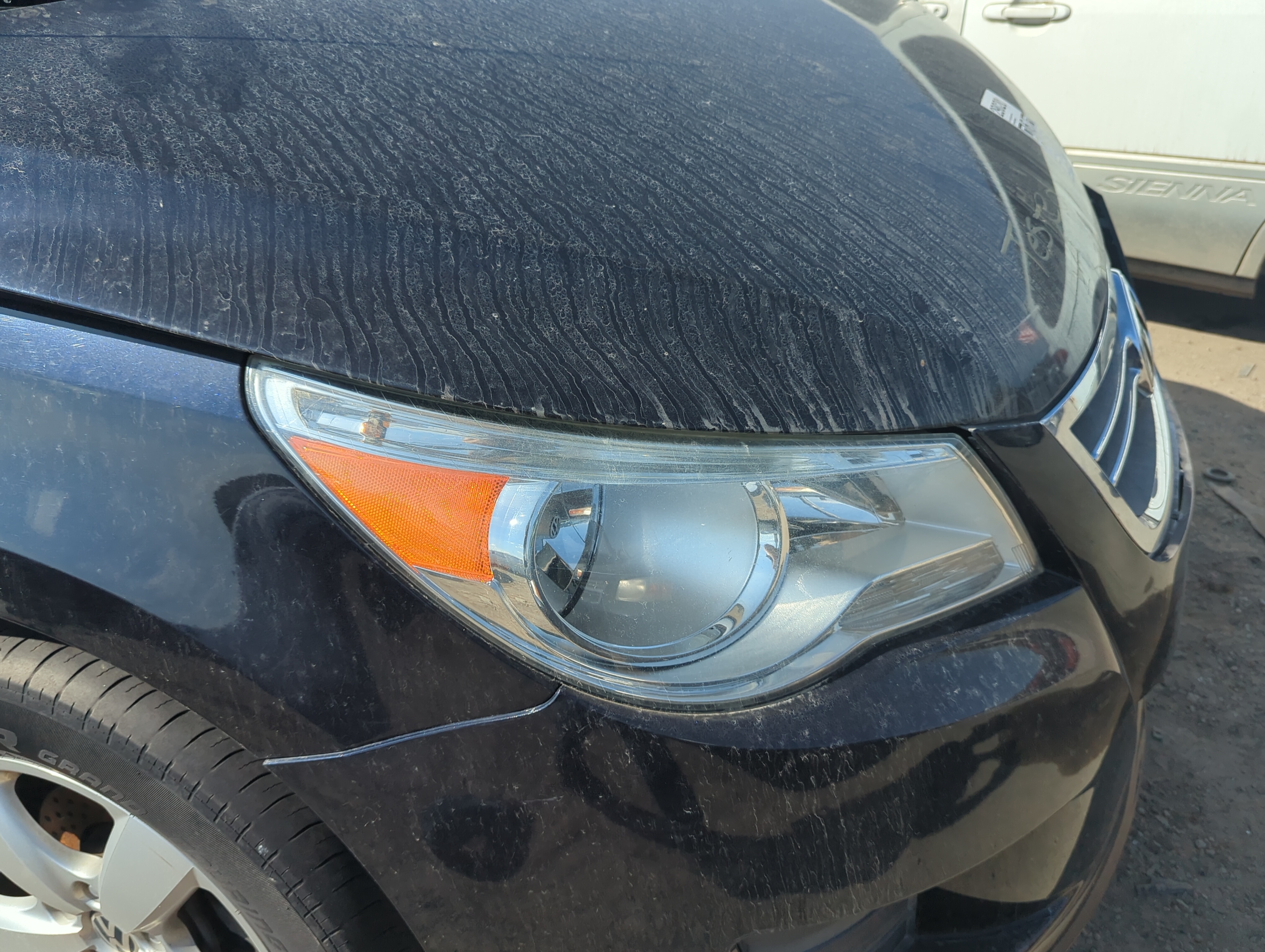 Picture of 2009 Volkswagen Routan Passenger Right Oem Head Light Headlight Lamp 1158731