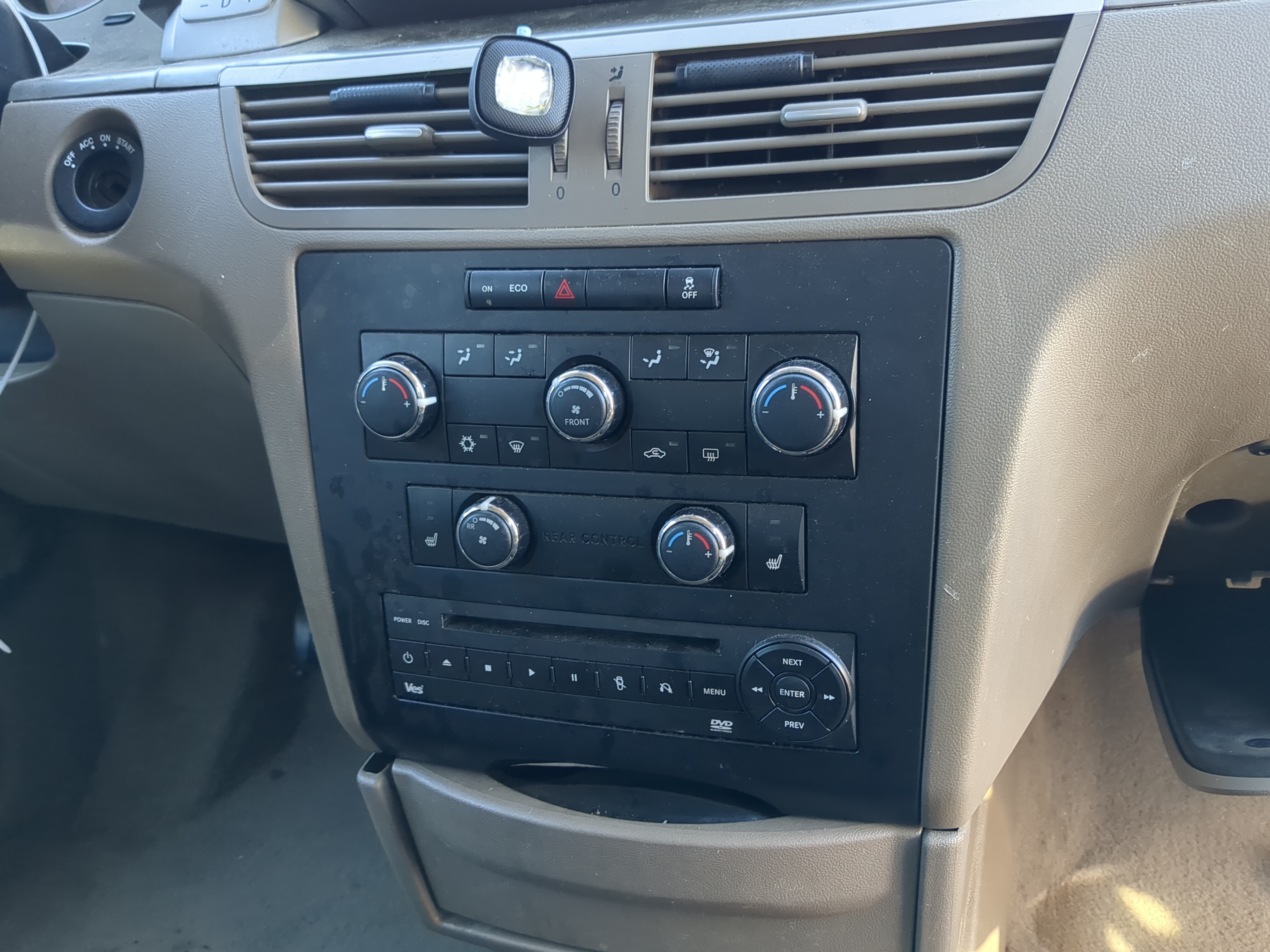 2009-2011 Volkswagen Routan Ac Heater Climate Control 1158786 - Oemusedautoparts1.com