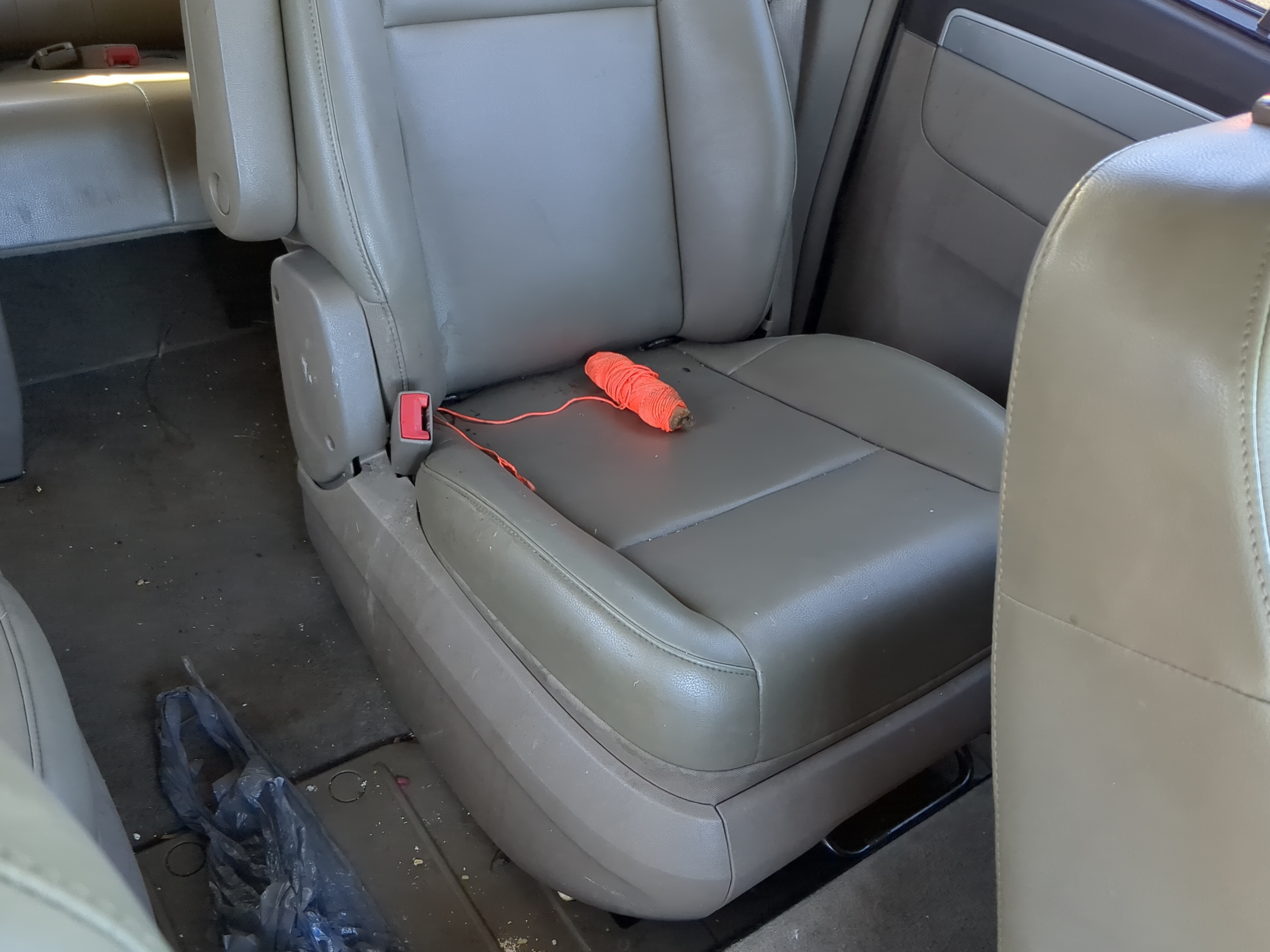 2011 Volkswagen Routan Rear Seat Oem 1158797 - Oemusedautoparts1.com