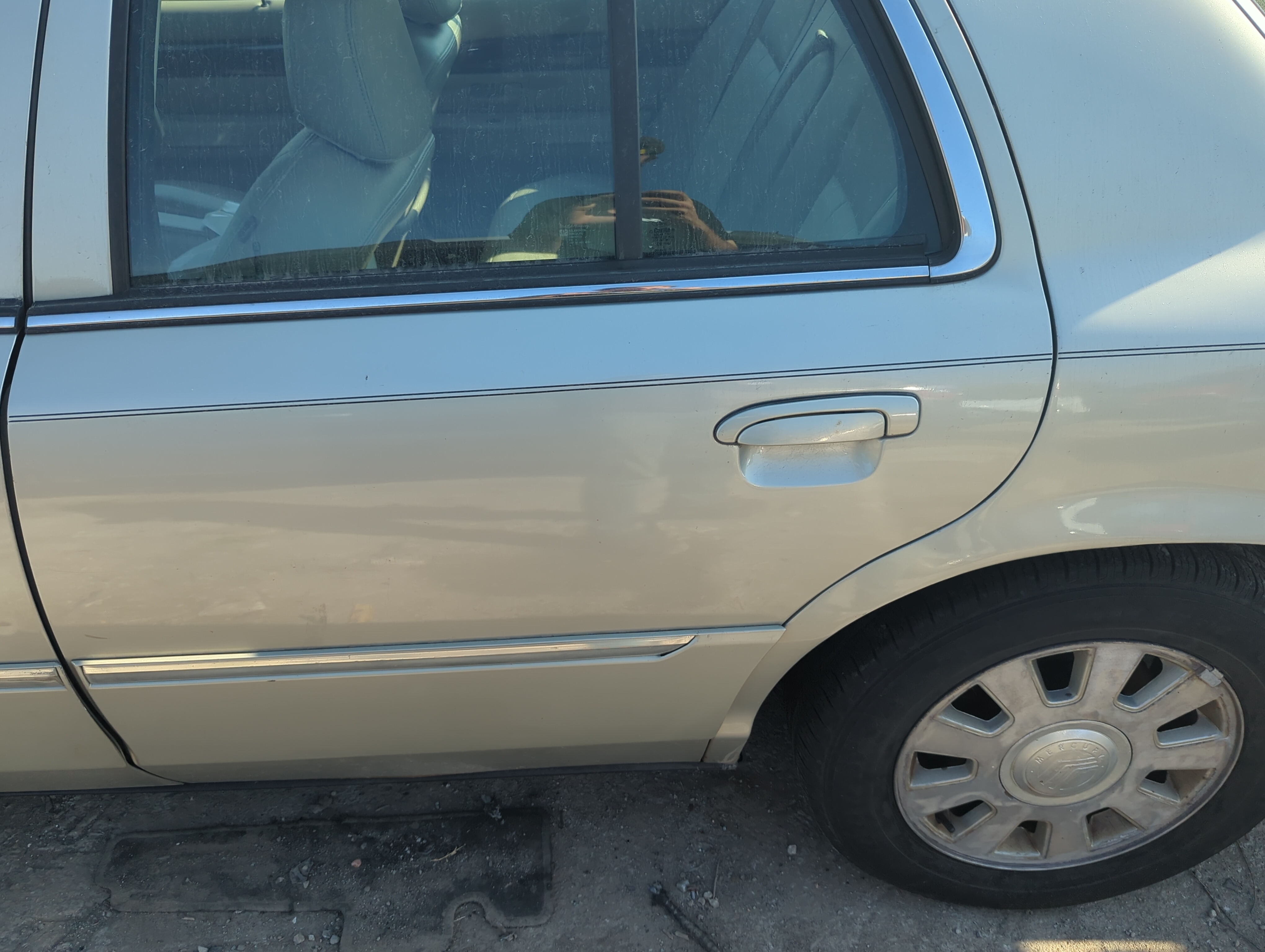 2003-2011 Mercury Grand Marquis Driver Rear Door Oem 1158919 - Oemusedautoparts1.com