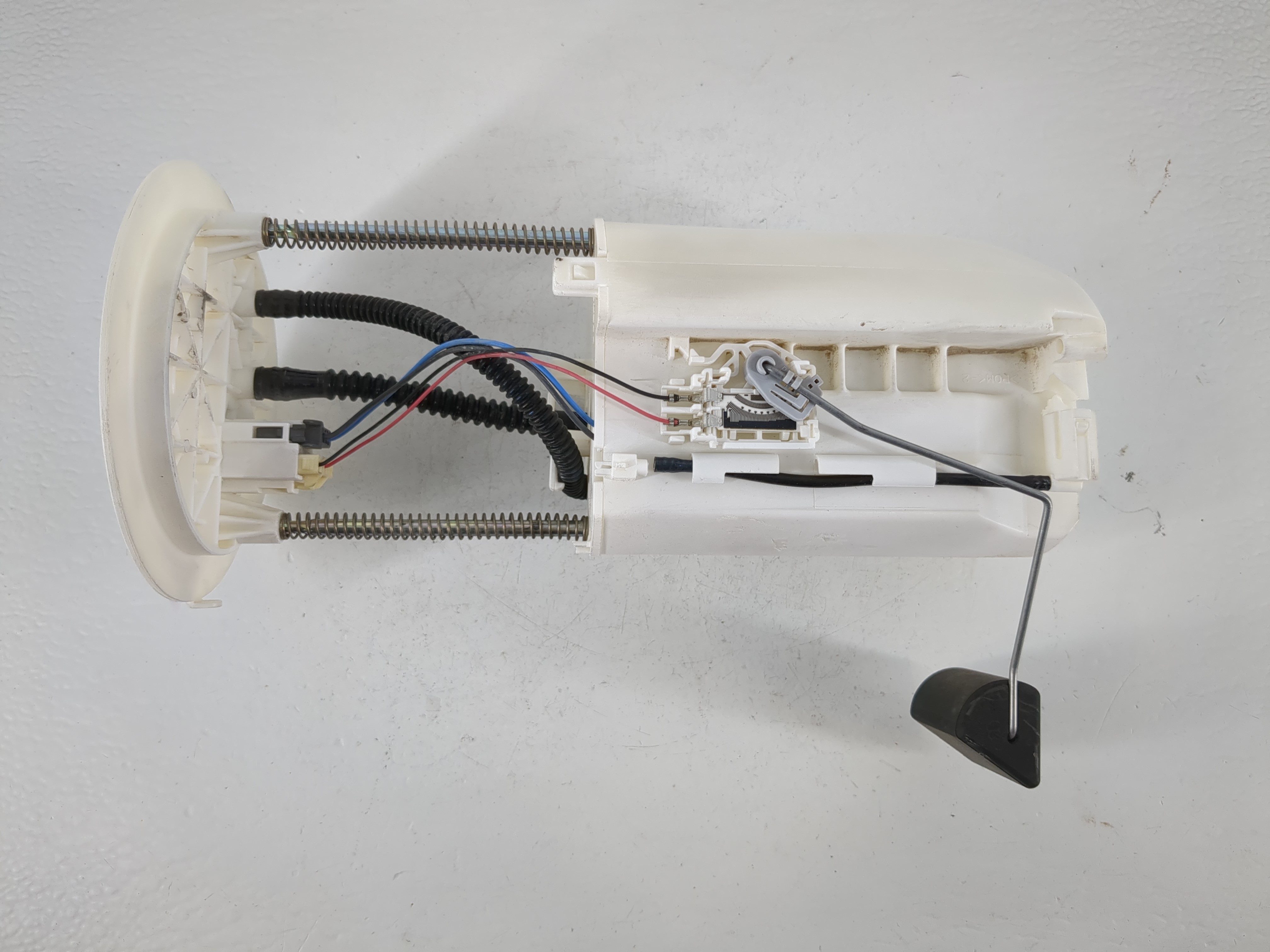 Picture of 2005-2015 Toyota Tacoma Electrical Gas Fuel Pump Assembly 1159194