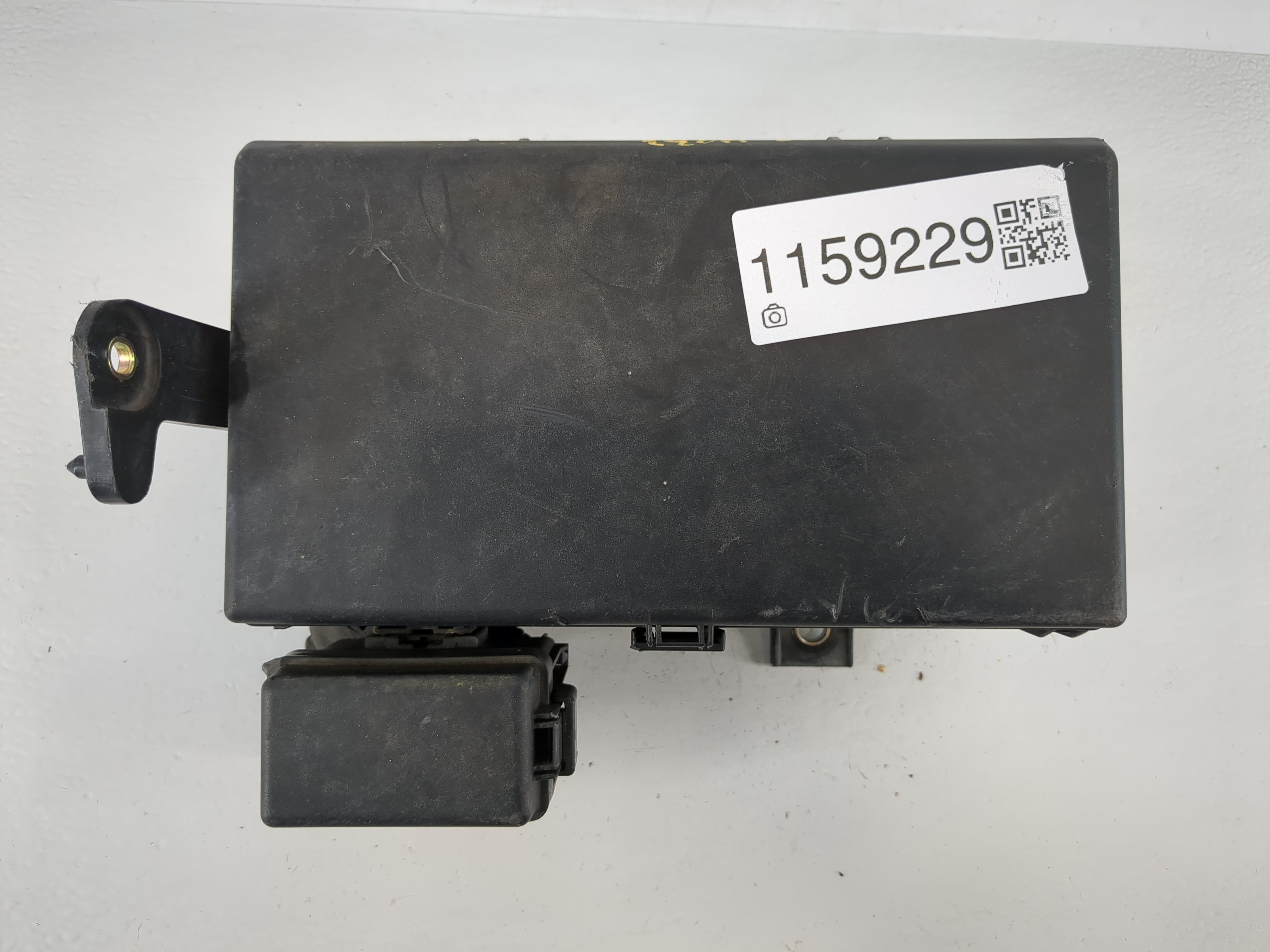 Picture of 2003 Toyota 4runner Fusebox Fuse Box Relay Module 82662-3d100 1159229