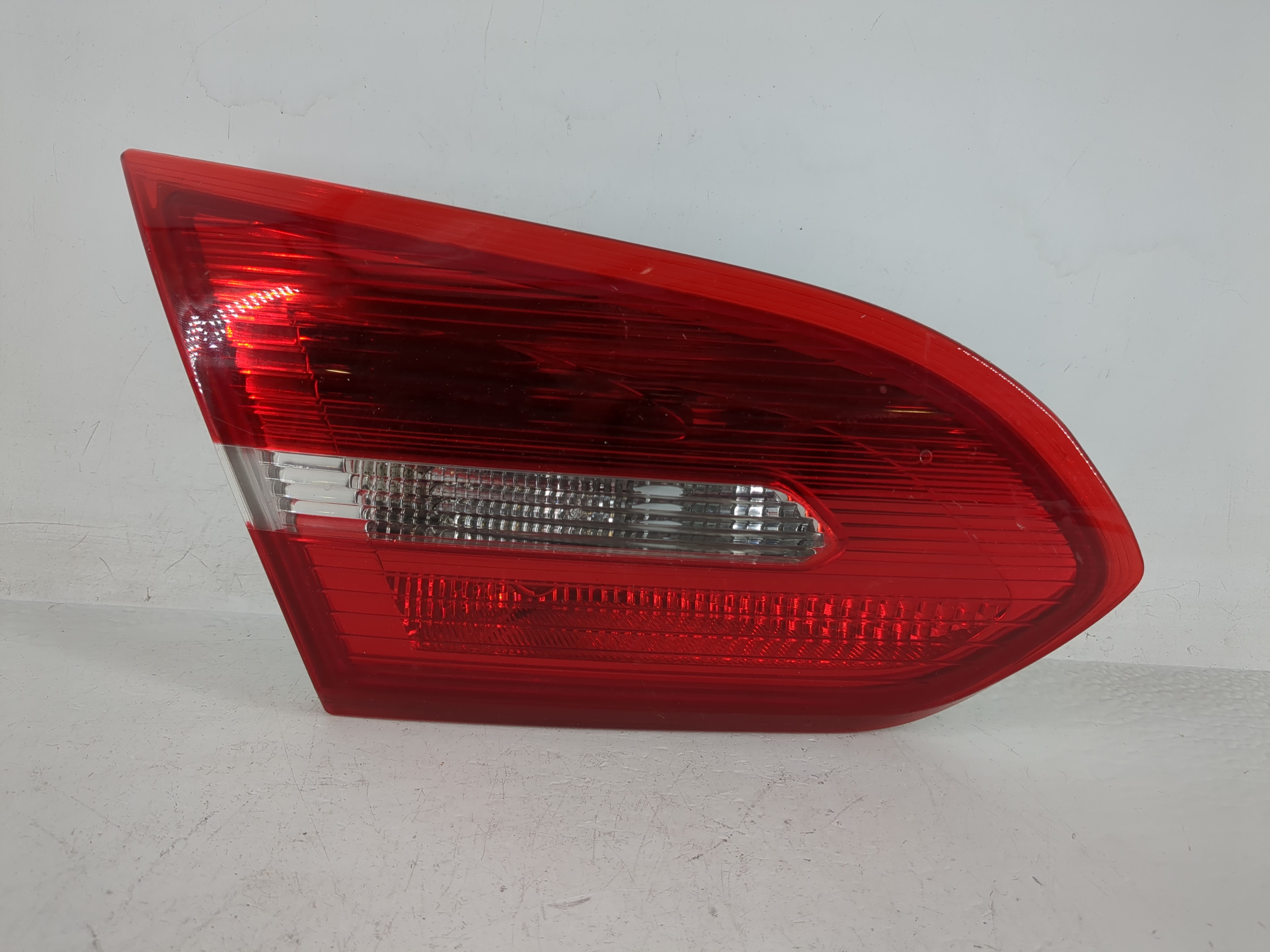 2015-2018 Ford Focus Driver Left Side Tail Light Taillight Oem 1159278 - Oemusedautoparts1.com