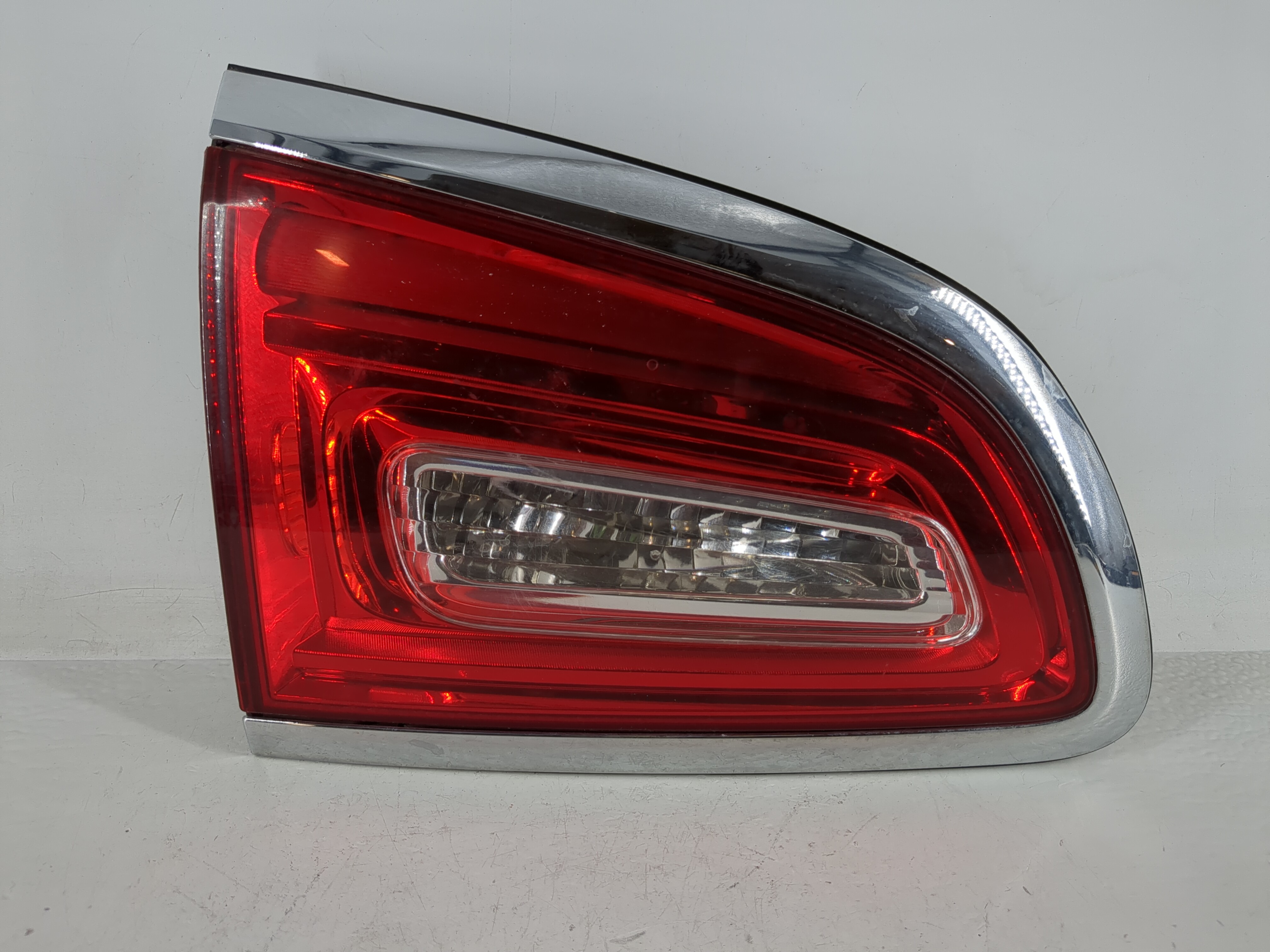 Picture of 2013-2017 Buick Enclave Passenger Right Side Tail Light Taillight Oem 1159283