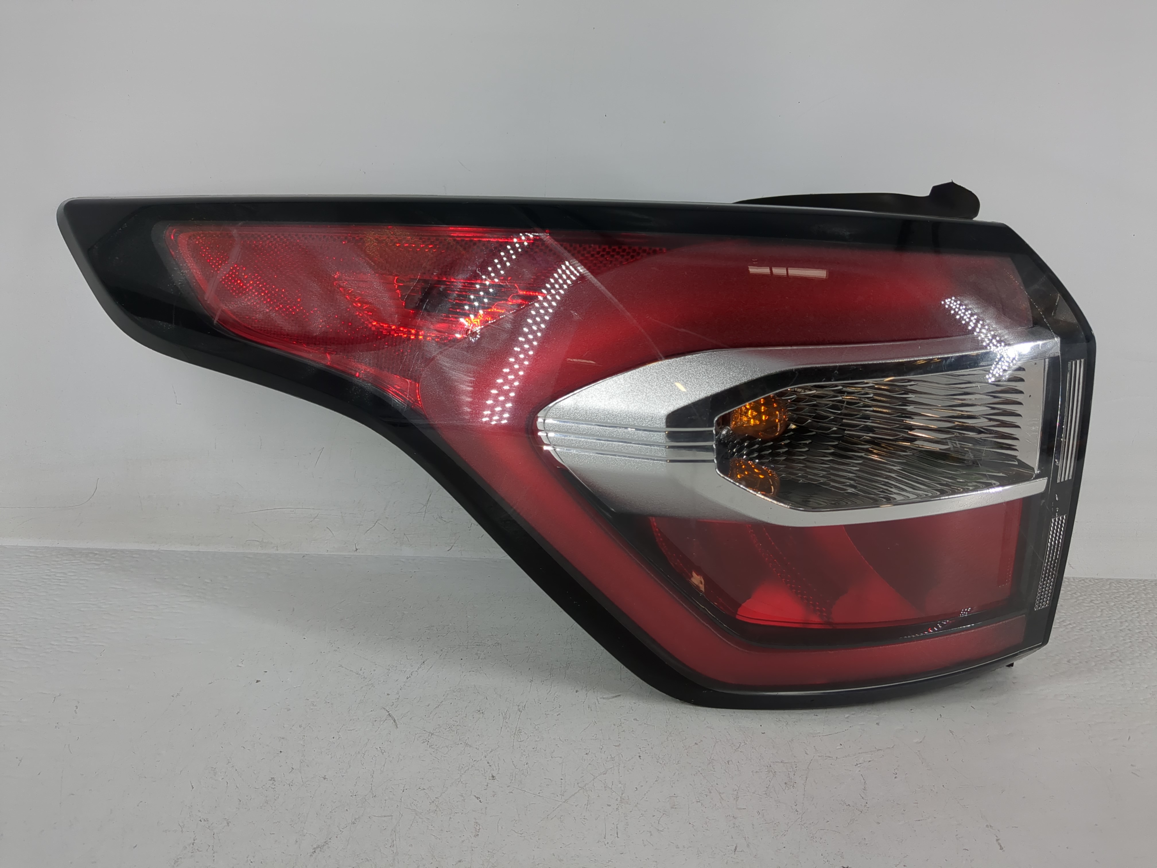 2017-2018 Ford Escape Driver Left Side Tail Light Taillight Oem 1159286 - Oemusedautoparts1.com
