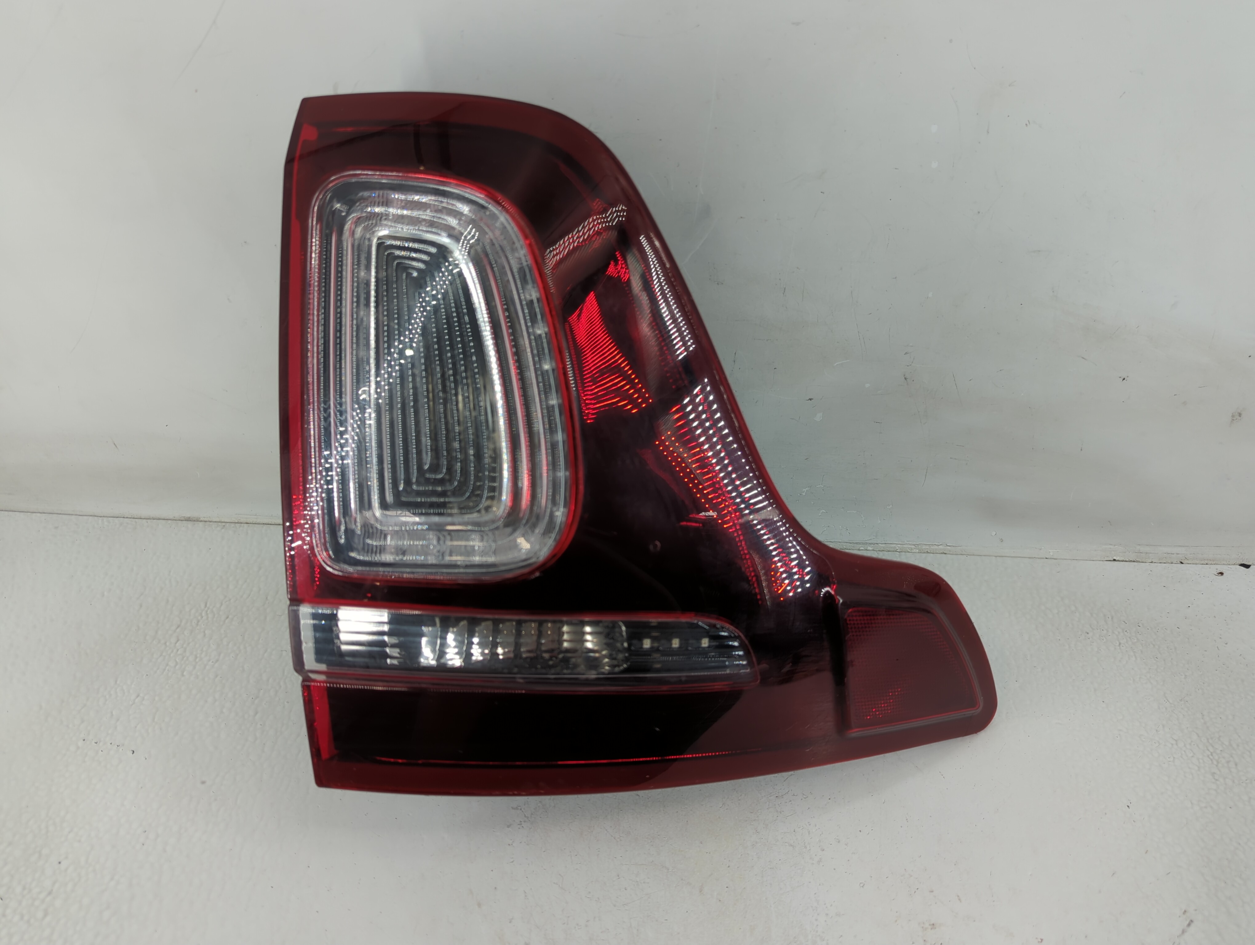 Picture of 2013 Ford Explorer Driver Left Side Tail Light Taillight Oem 1159294