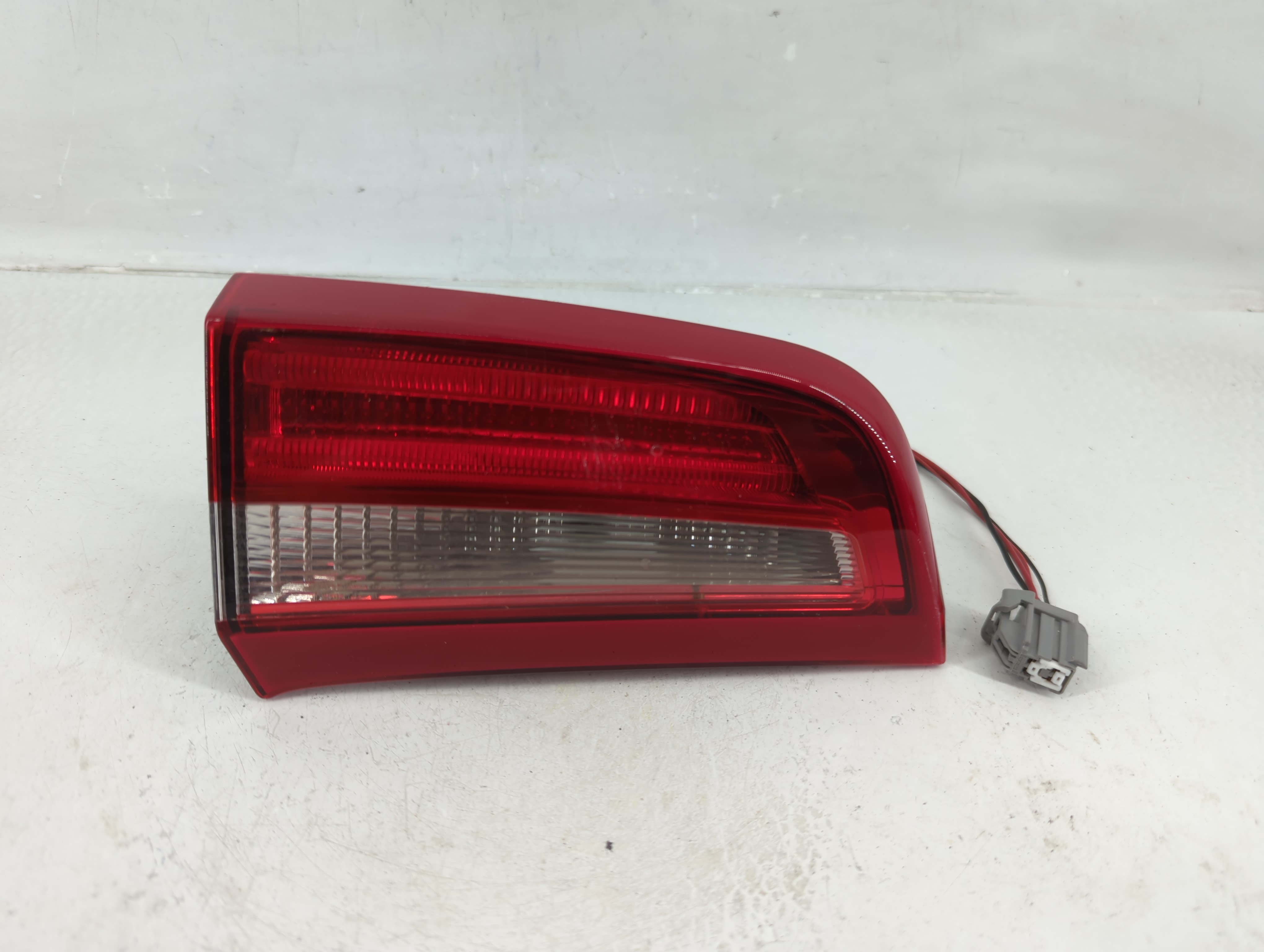 2013-2013 Volvo V60 Driver Left Side Tail Light Taillight Oem 1159298 - Oemusedautoparts1.com