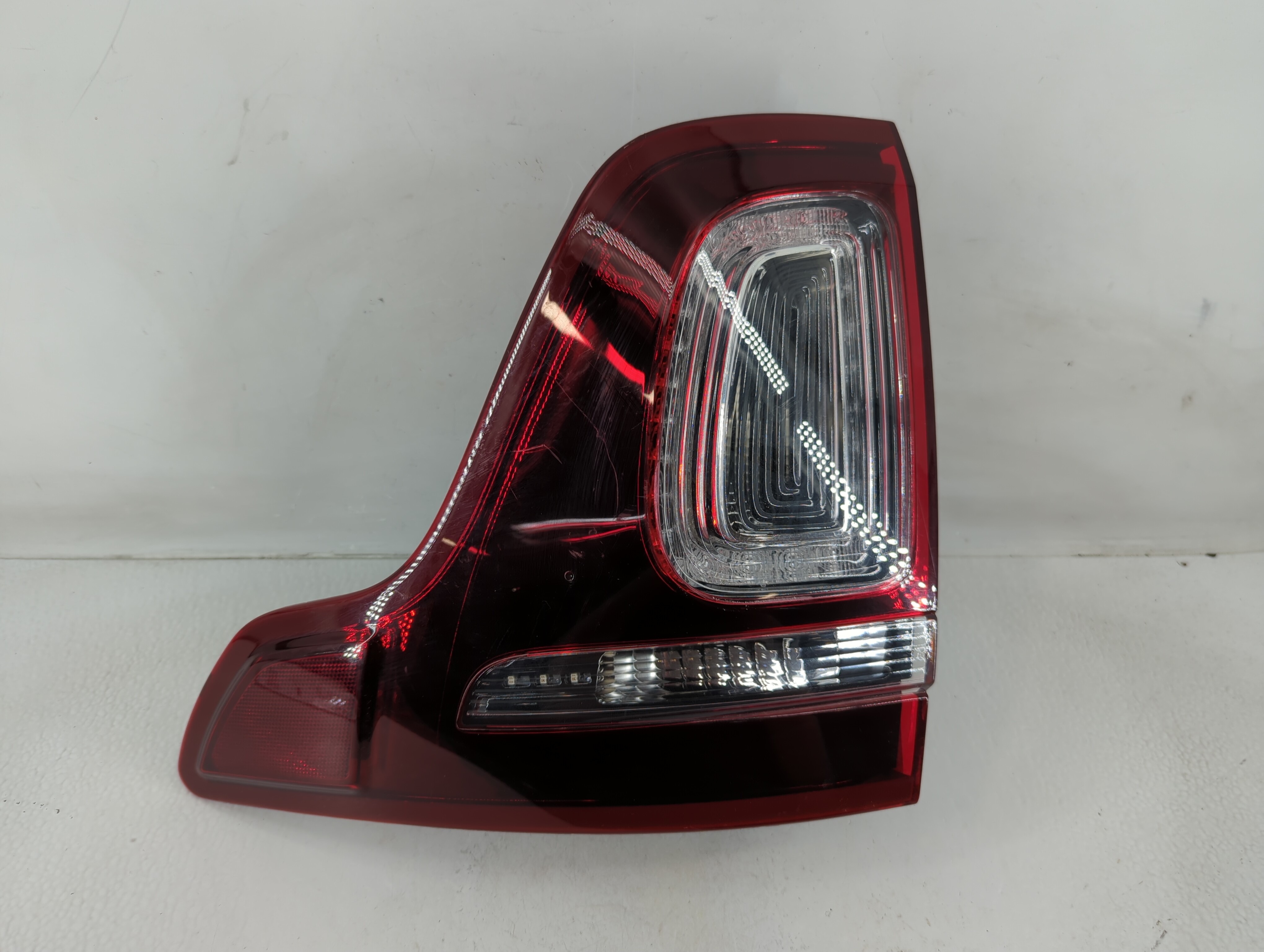 Picture of 2013 Ford Explorer Passenger Right Side Tail Light Taillight Oem 1159300