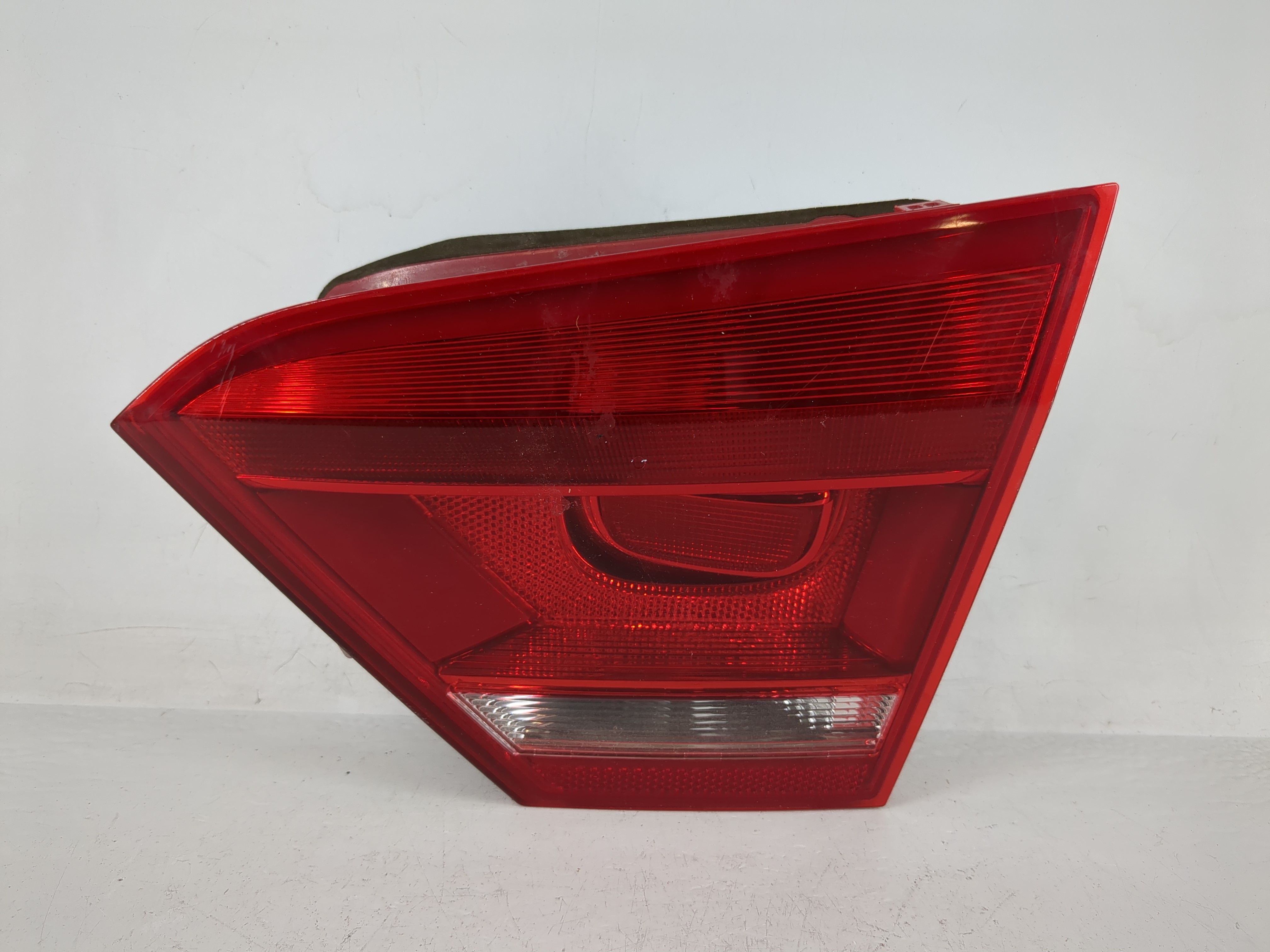 2012 Volkswagen Passat Passenger Right Side Tail Light Taillight Oem 1159308 - Oemusedautoparts1.com