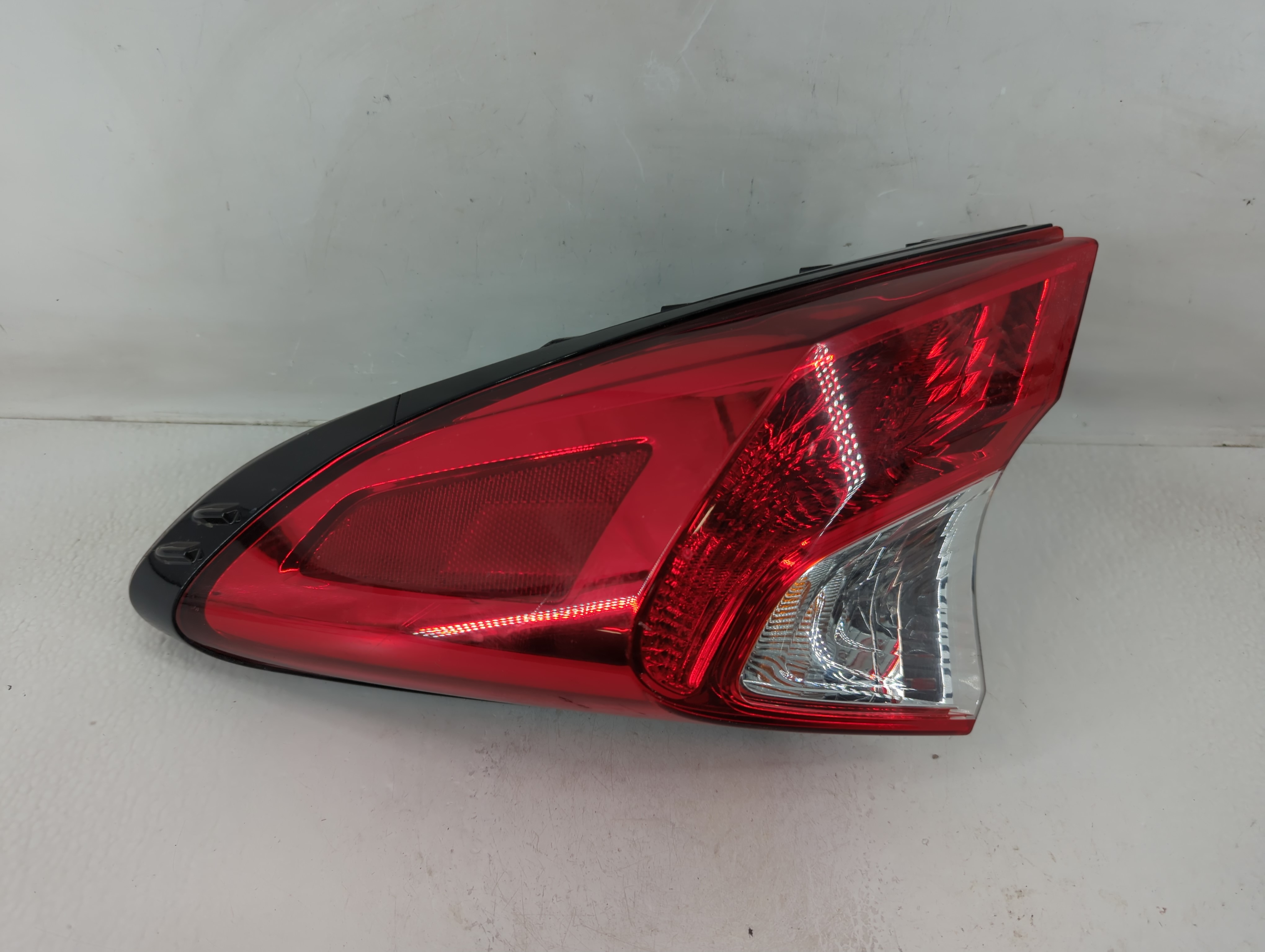 Picture of 2018-2022 Toyota C-hr Passenger Right Side Tail Light Taillight Oem 1159316