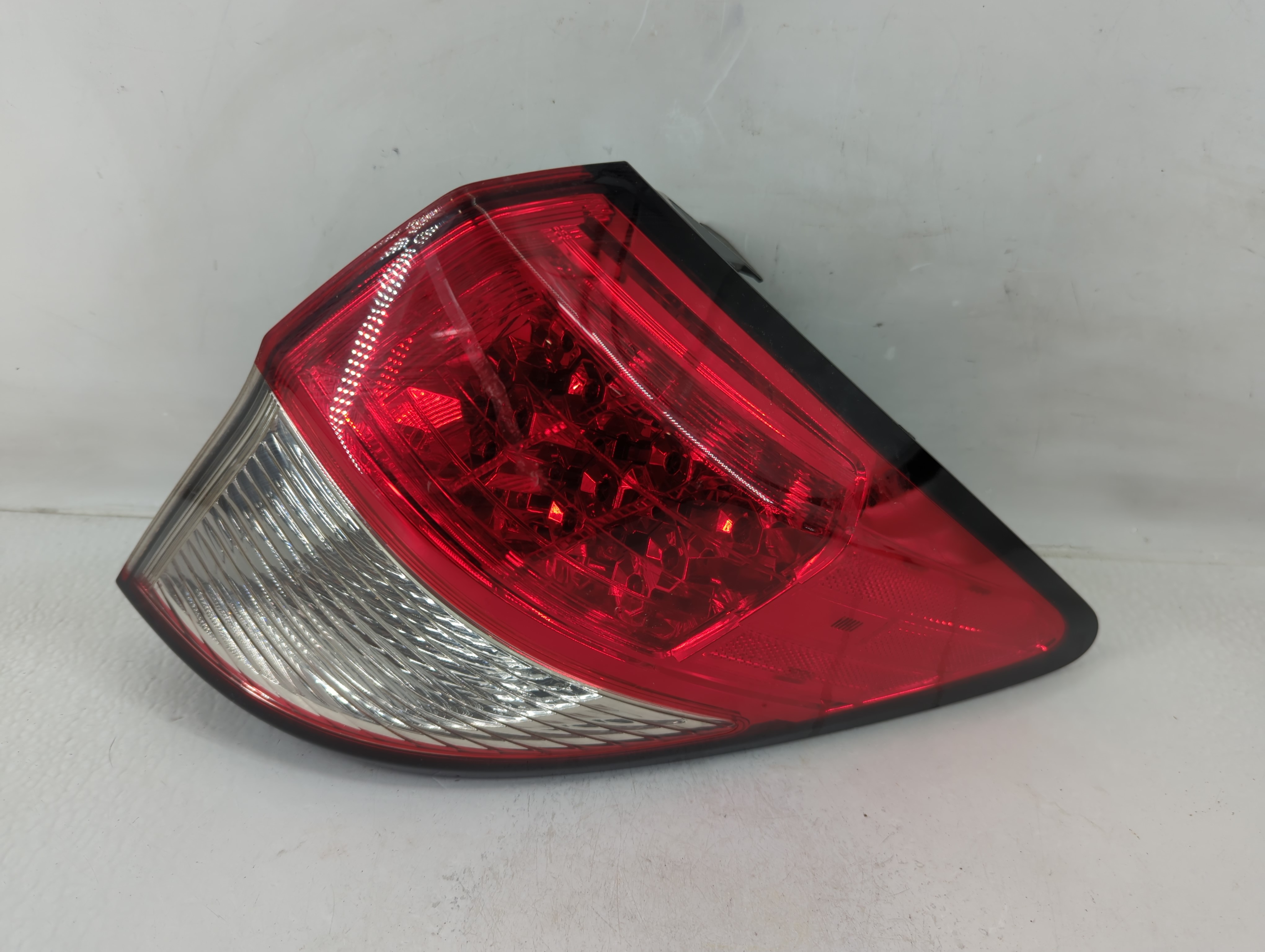 Picture of 2019-2022 Honda Hr-v Passenger Right Side Tail Light Taillight Oem 1159318