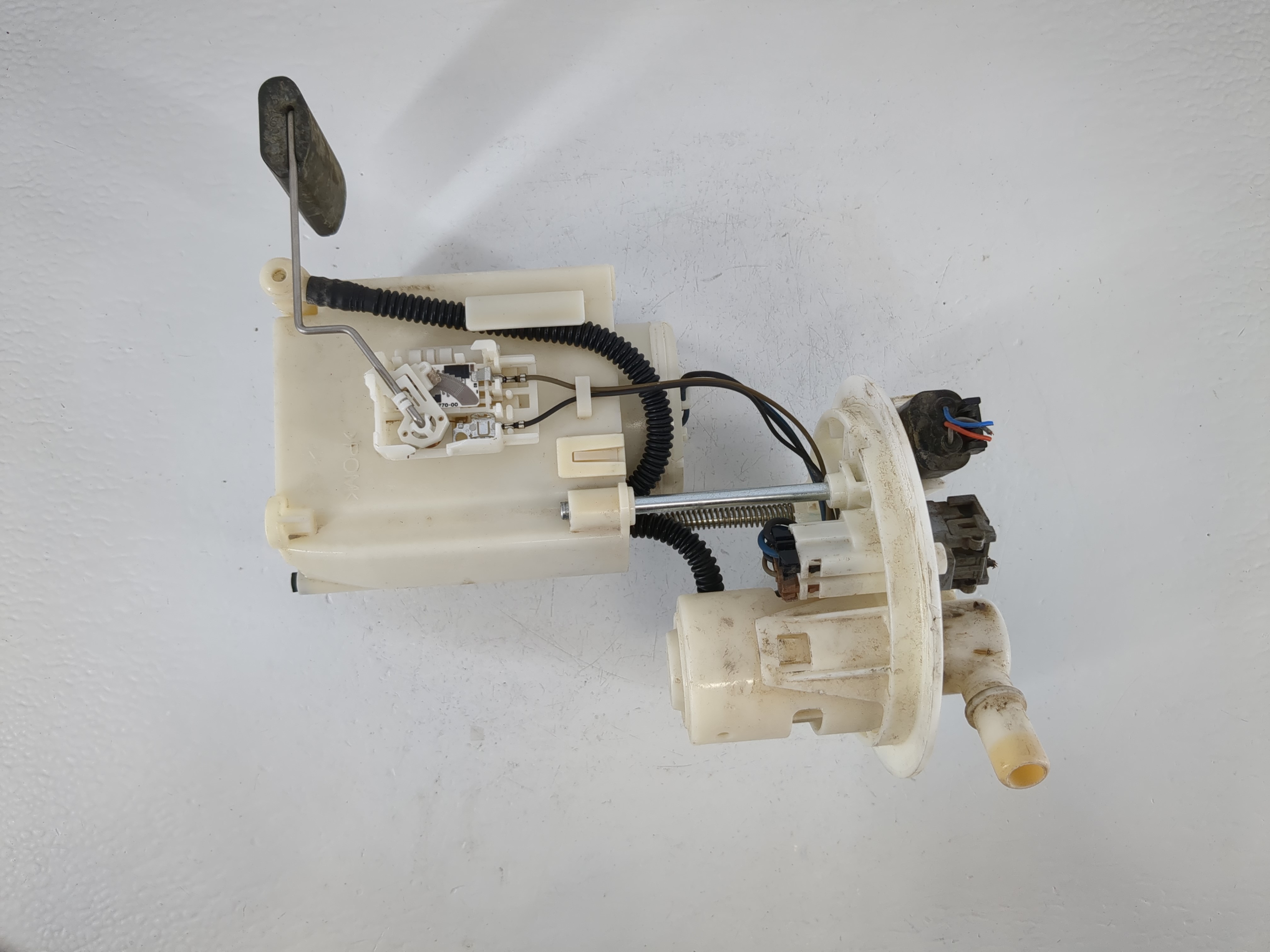 2015-2017 Hyundai Accent Electrical Gas Fuel Pump Assembly 1159382 - Oemusedautoparts1.com