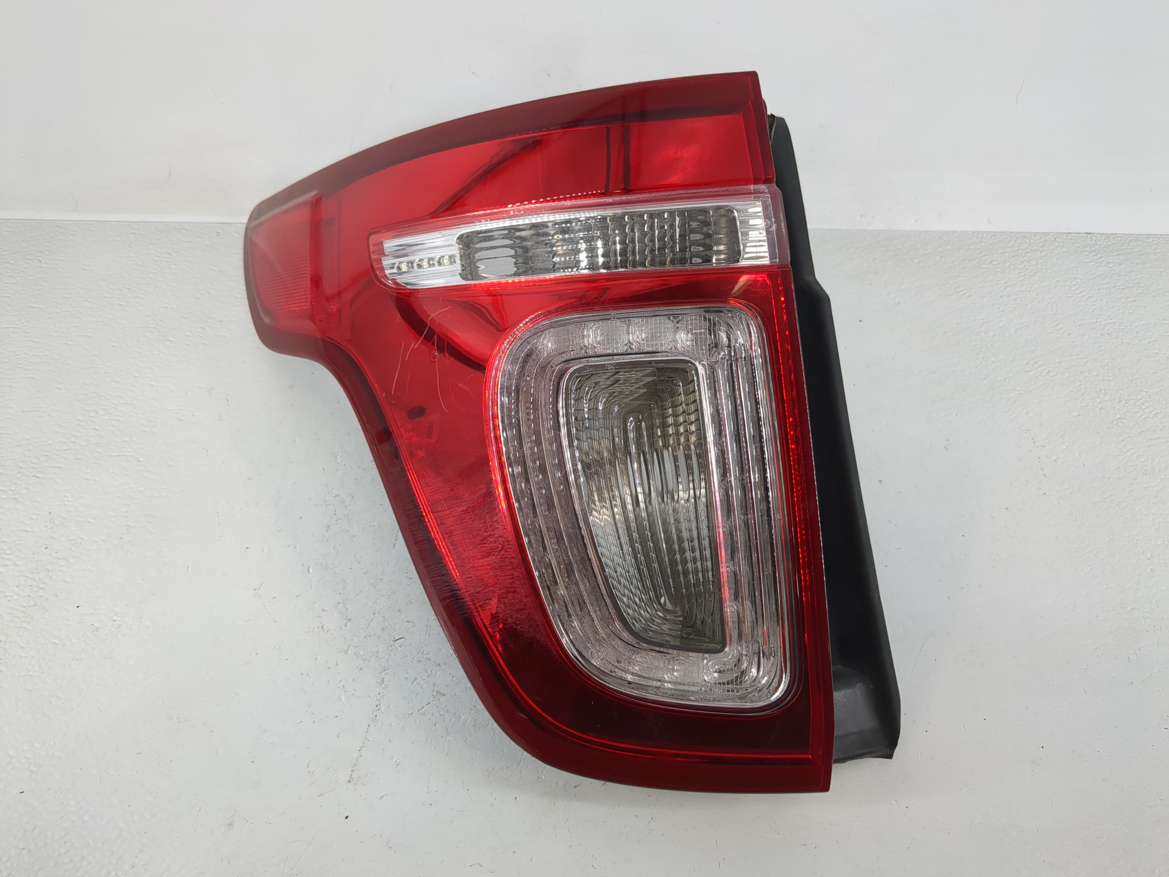 Picture of 2013 Ford Explorer Driver Left Side Tail Light Taillight Oem 1159540