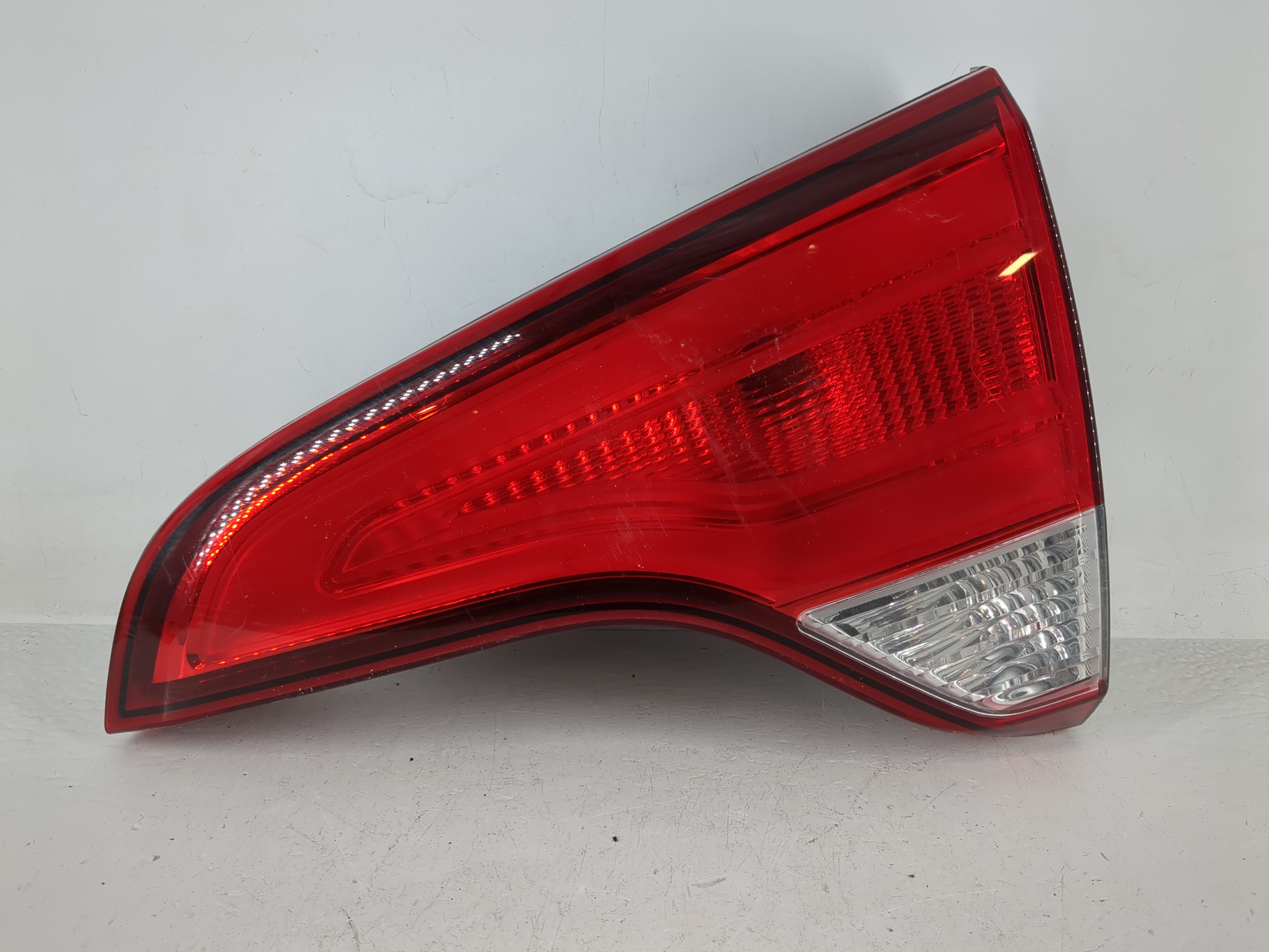 Picture of 2014-2015 Kia Sorento Passenger Right Side Tail Light Taillight Oem 1159547