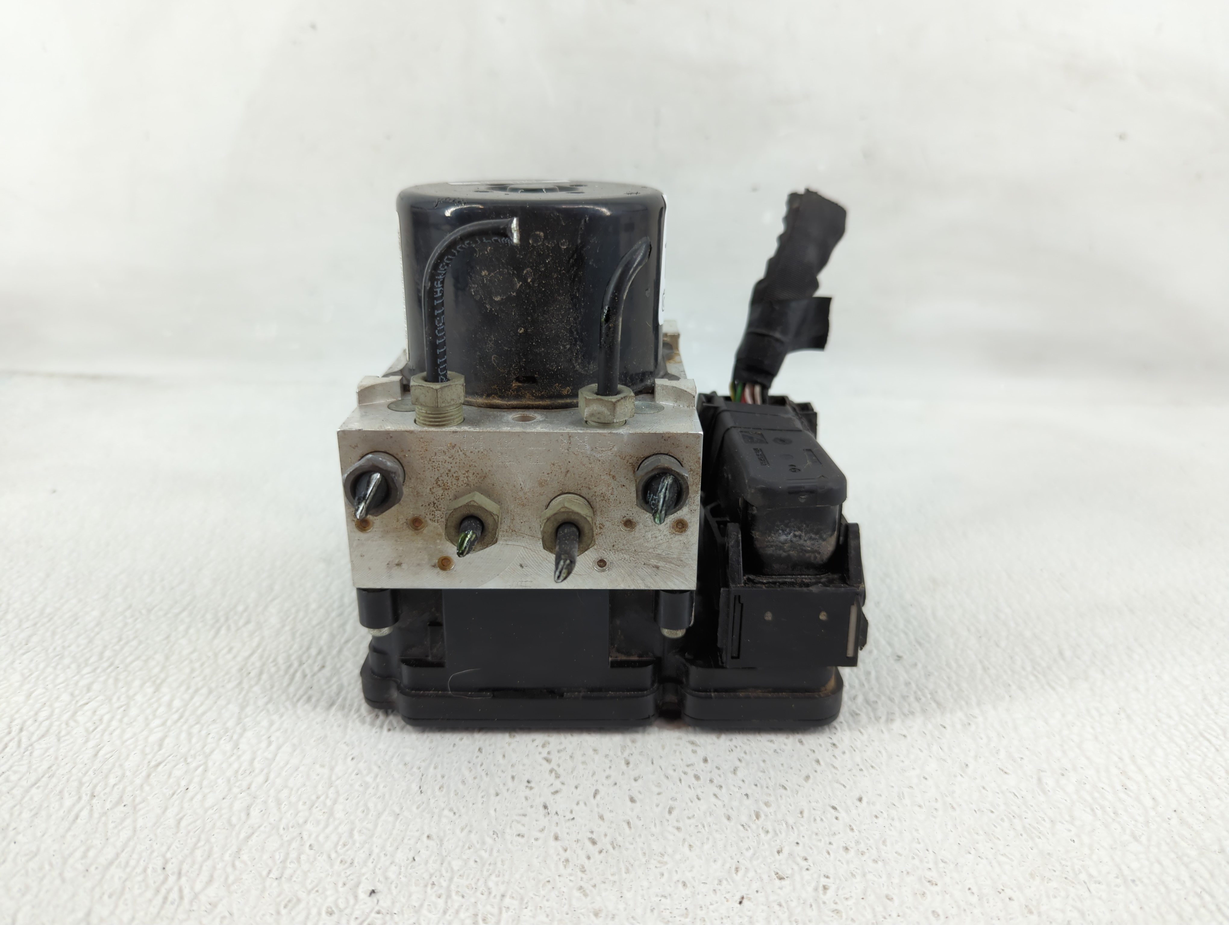 2013-2015 Volvo V60 Abs Pump Control Module 1159566 - Oemusedautoparts1.com