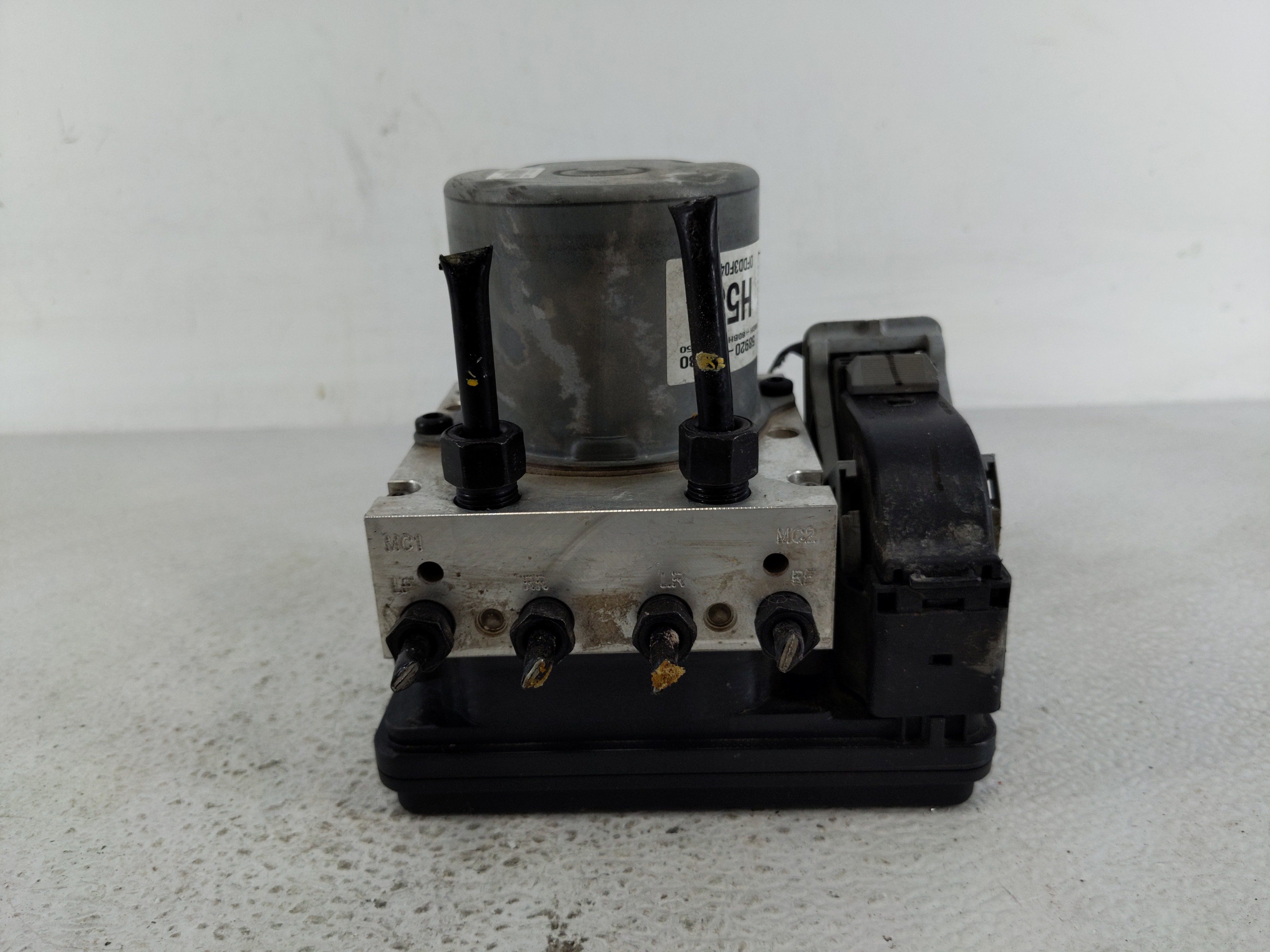 2019-2021 Hyundai Tucson Abs Pump Control Module 1159587 - Oemusedautoparts1.com