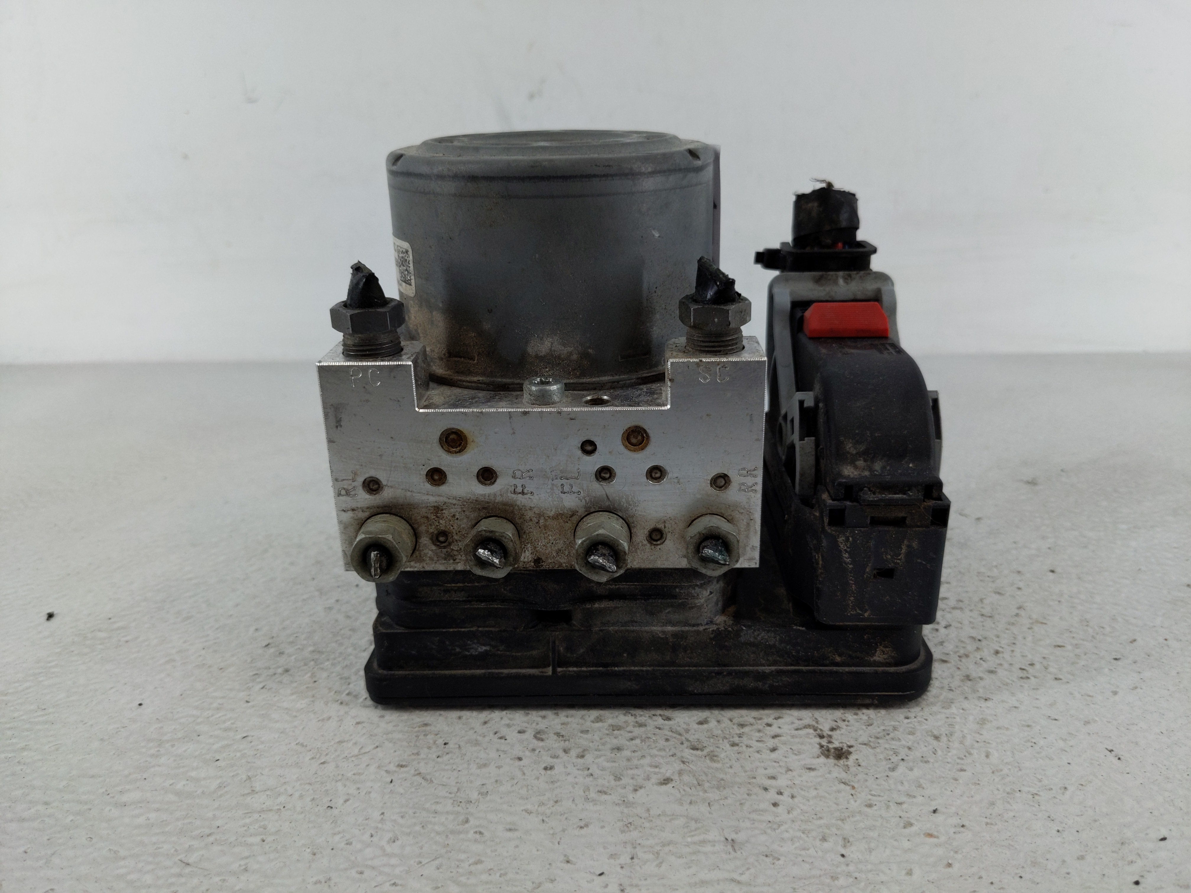 Picture of 2017-2018 Land Rover Discovery Sport Abs Pump Control Module 1159592