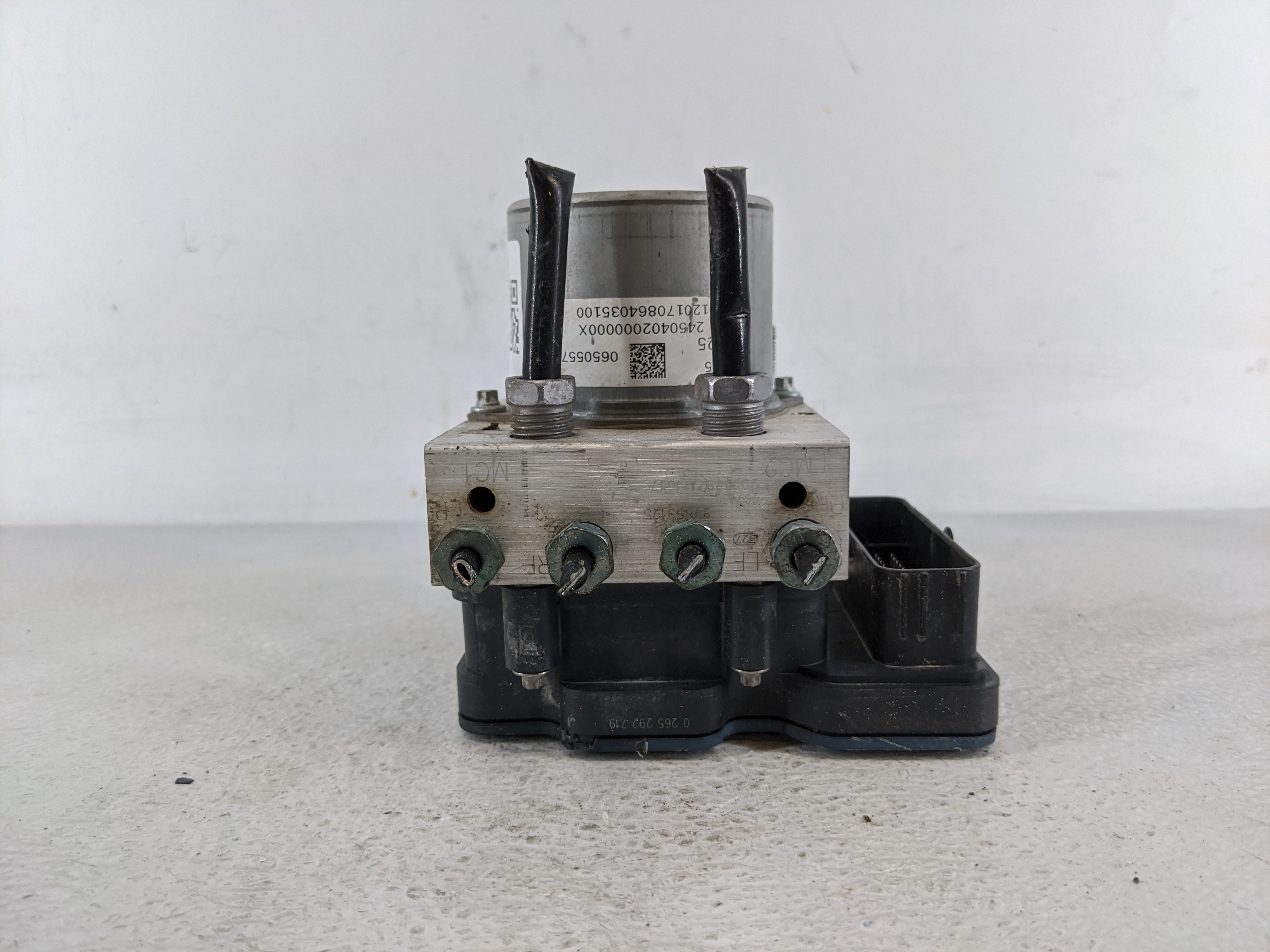 Picture of 2019-2021 Chevrolet Camaro Abs Pump Control Module 1159597