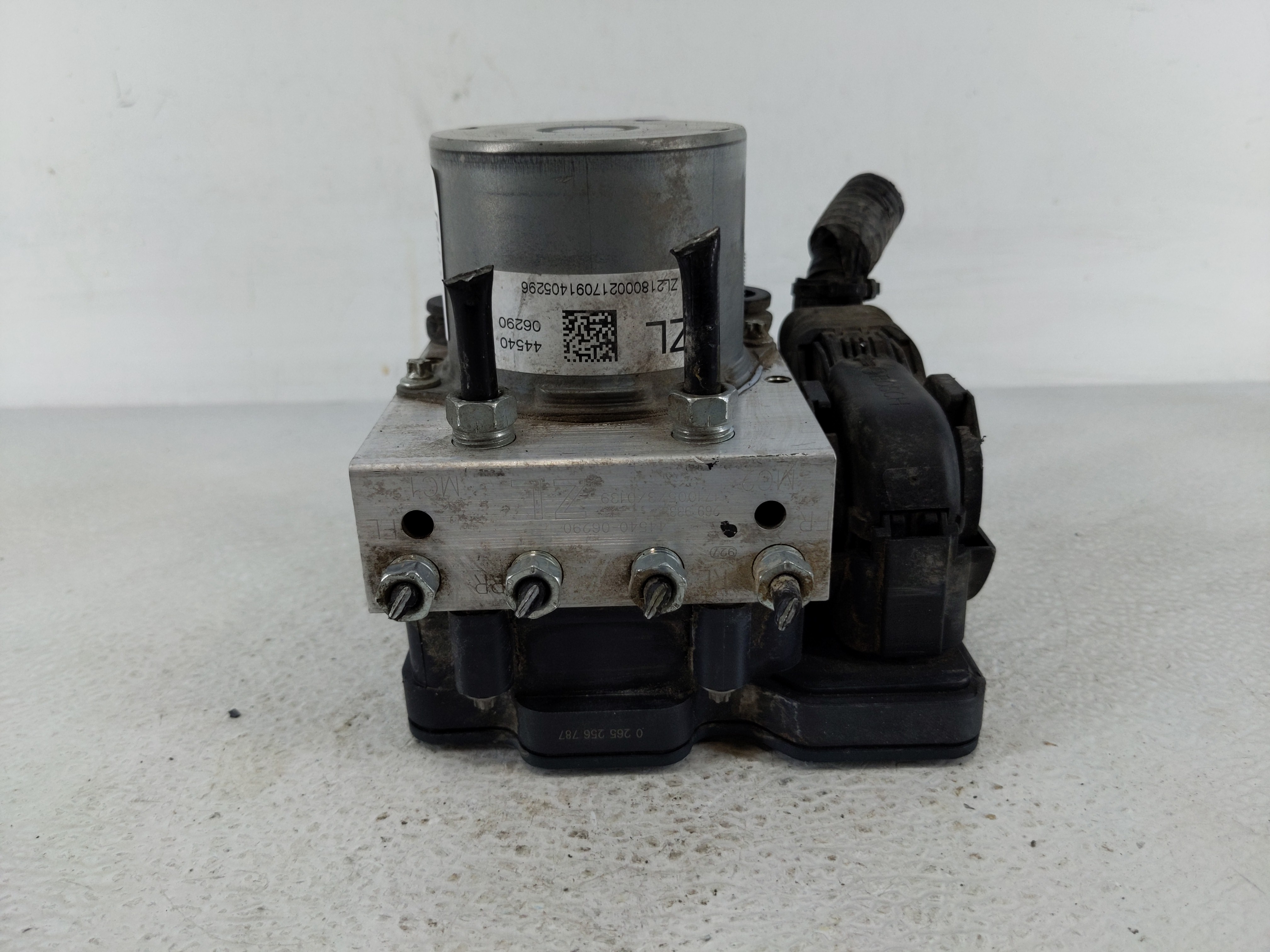 Picture of 2018-2020 Toyota Camry Abs Pump Control Module 1159599