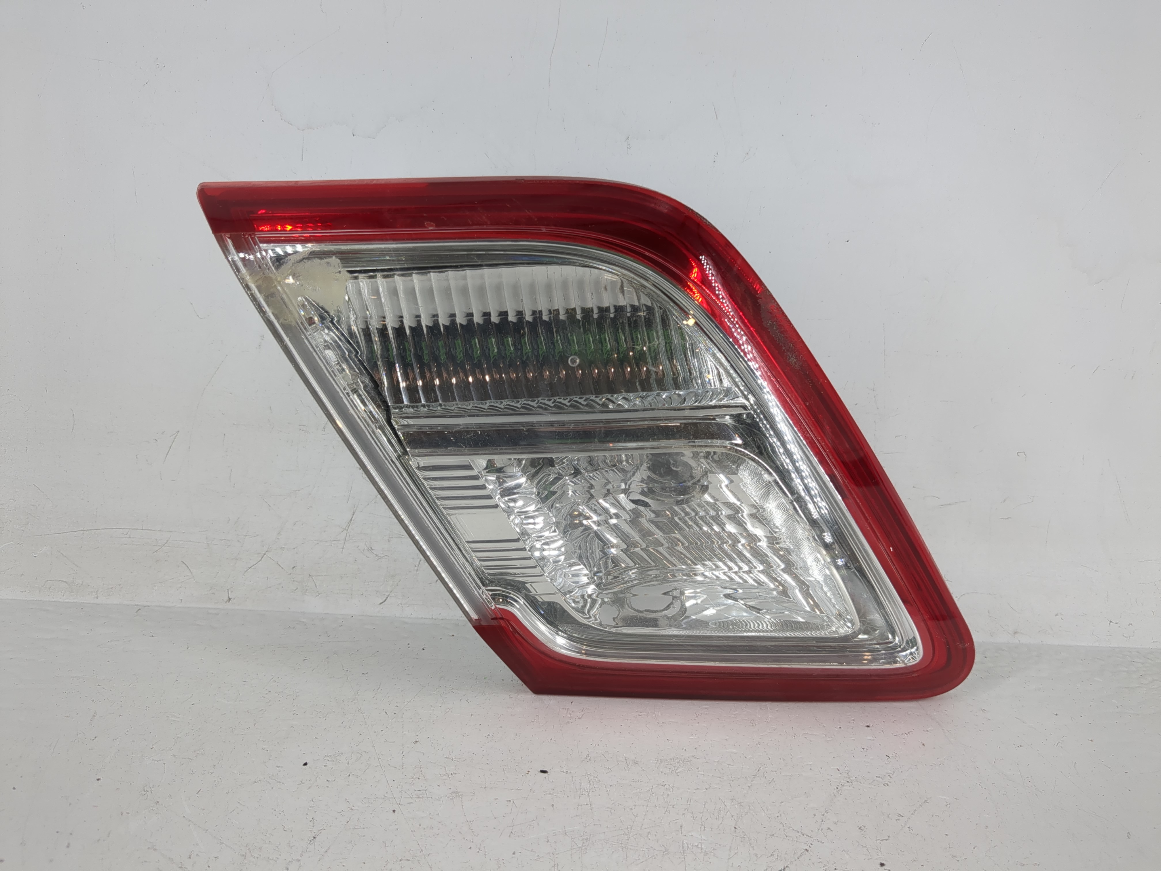 Picture of 2010-2011 Toyota Camry Driver Left Side Tail Light Taillight Oem 1159623