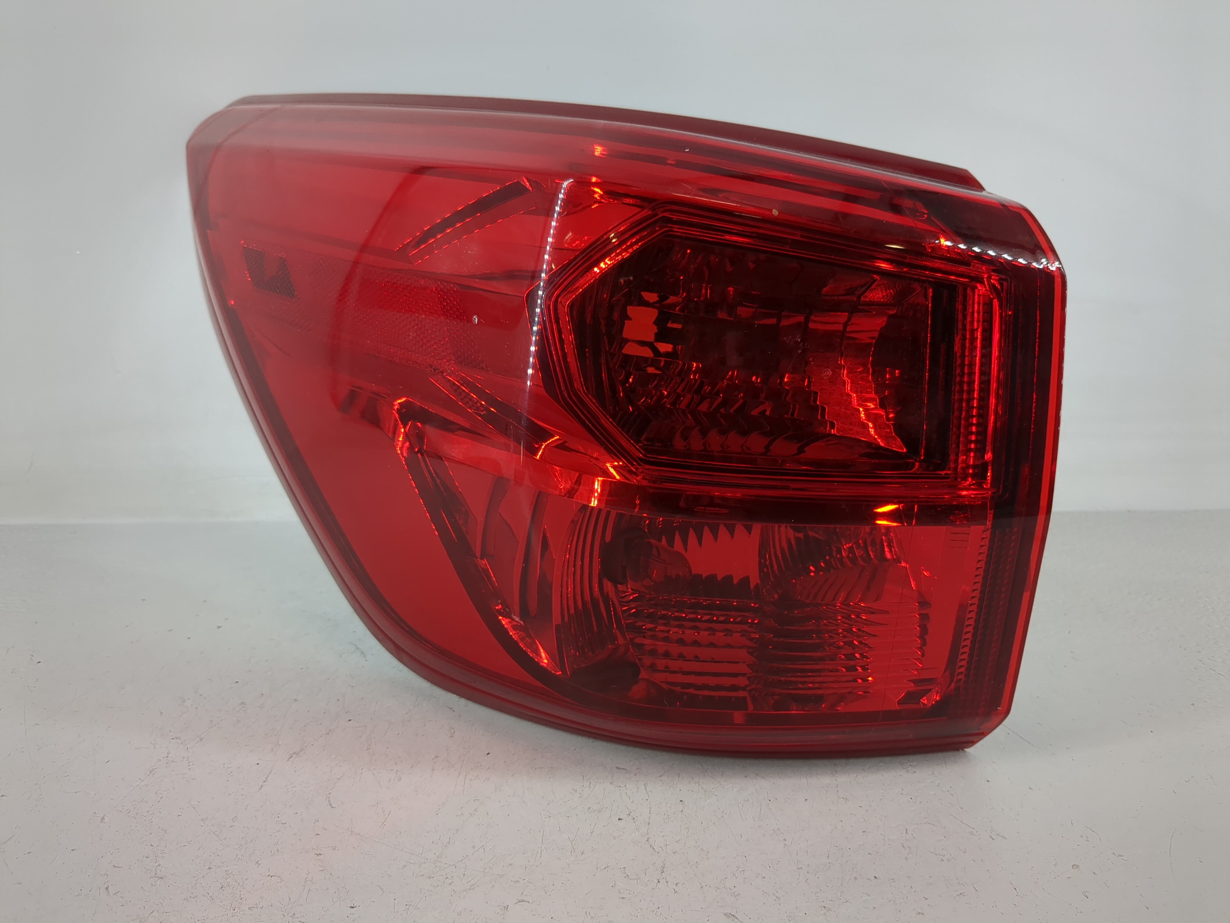 2017-2020 Nissan Pathfinder Driver Left Side Tail Light Taillight Oem 1159628 - Oemusedautoparts1.com