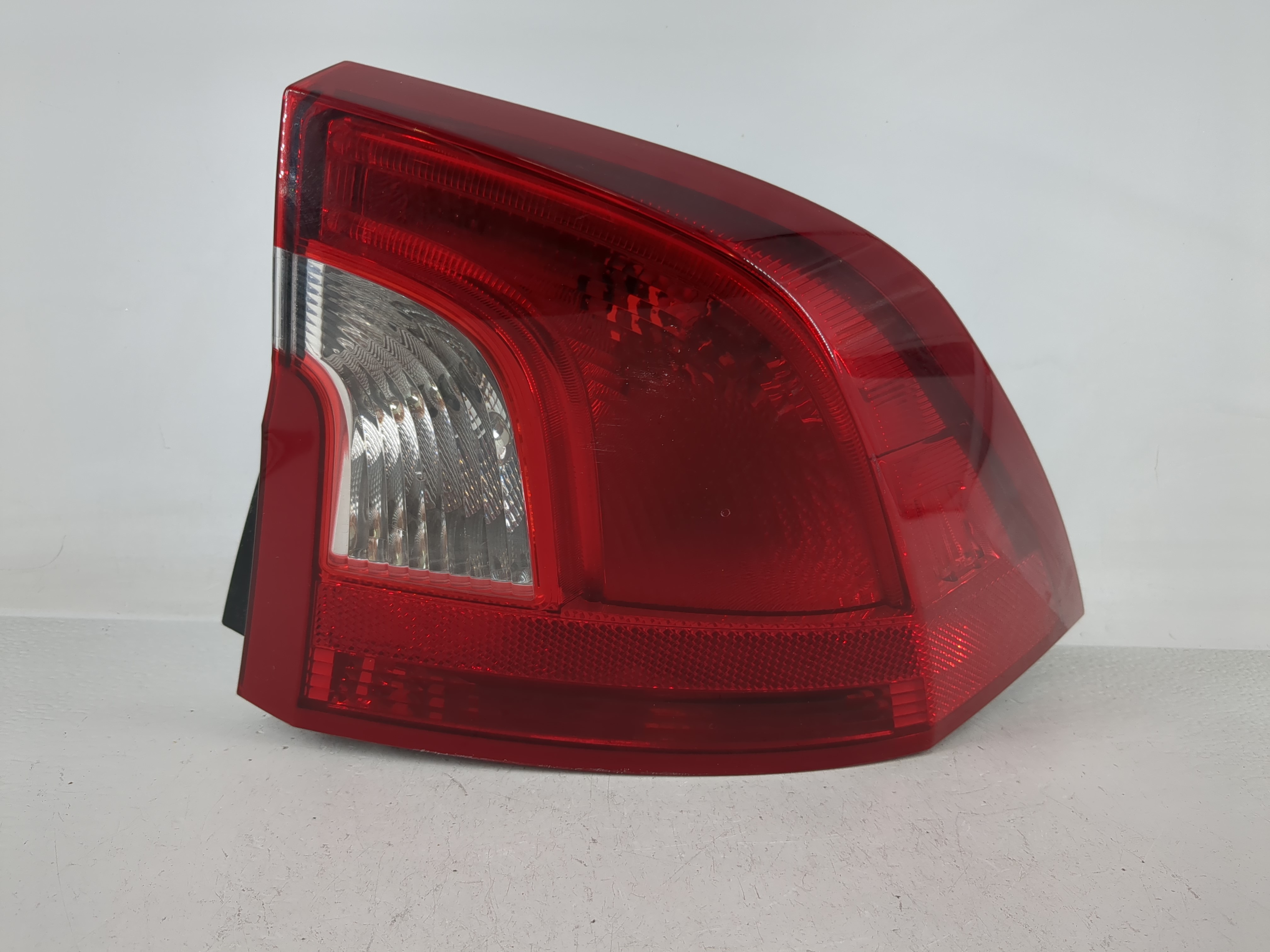 2013-2013 Volvo V60 Passenger Right Side Tail Light Taillight Oem 1159630 - Oemusedautoparts1.com