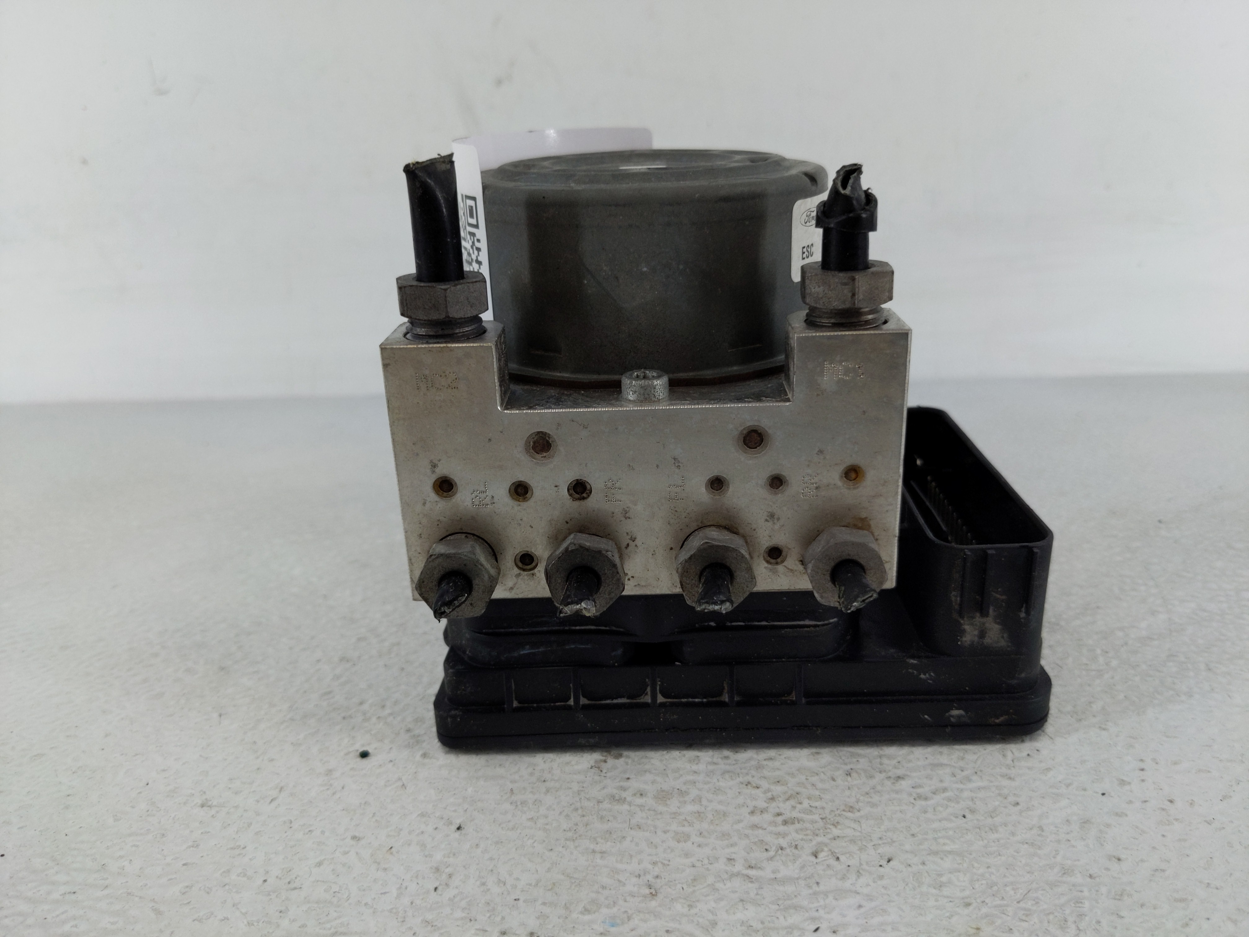 2015-2020 Ford Mustang Abs Pump Control Module 1159686 - Oemusedautoparts1.com