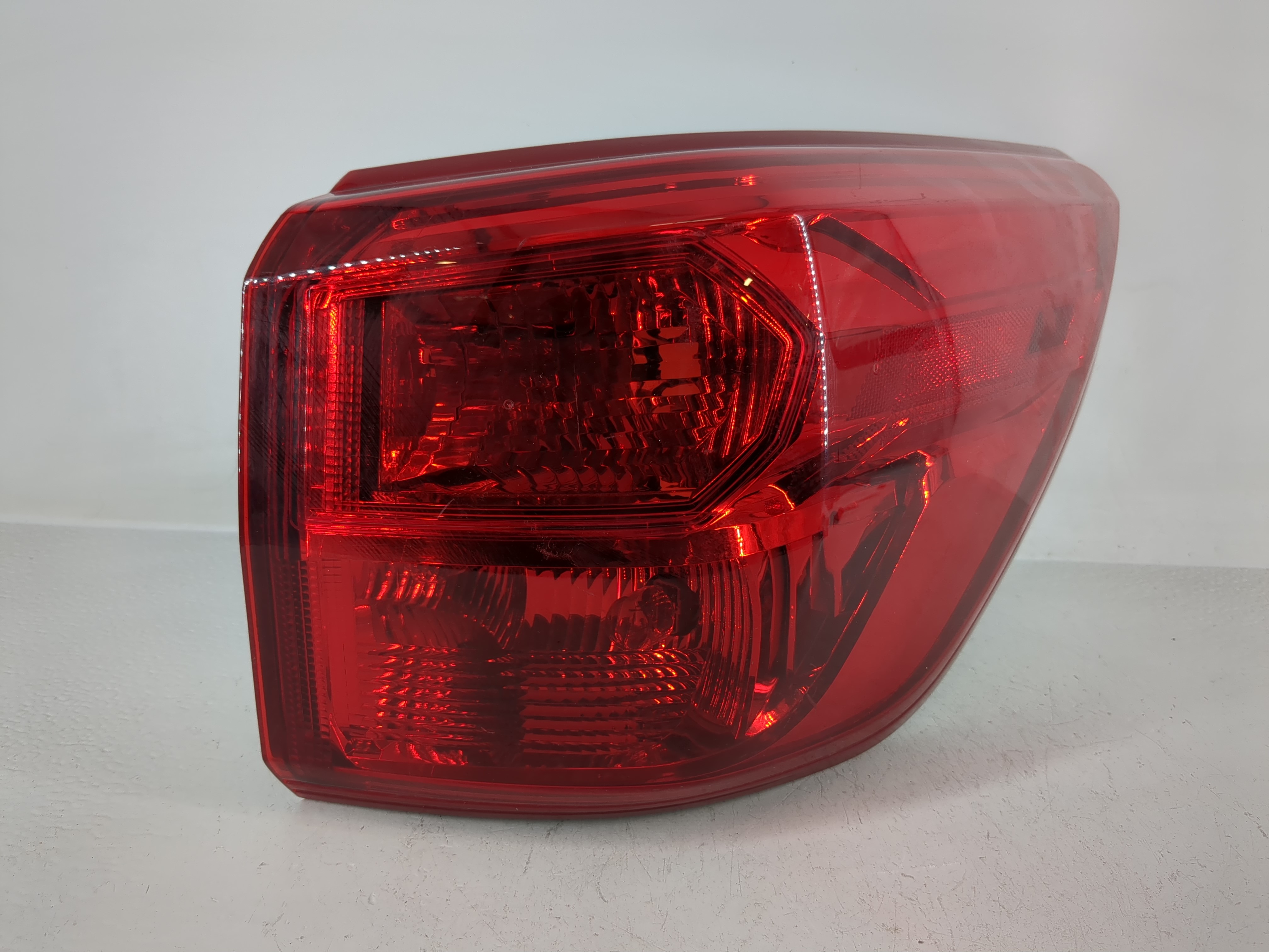 2017 Nissan Pathfinder Passenger Right Side Tail Light Taillight Oem 1159714 - Oemusedautoparts1.com