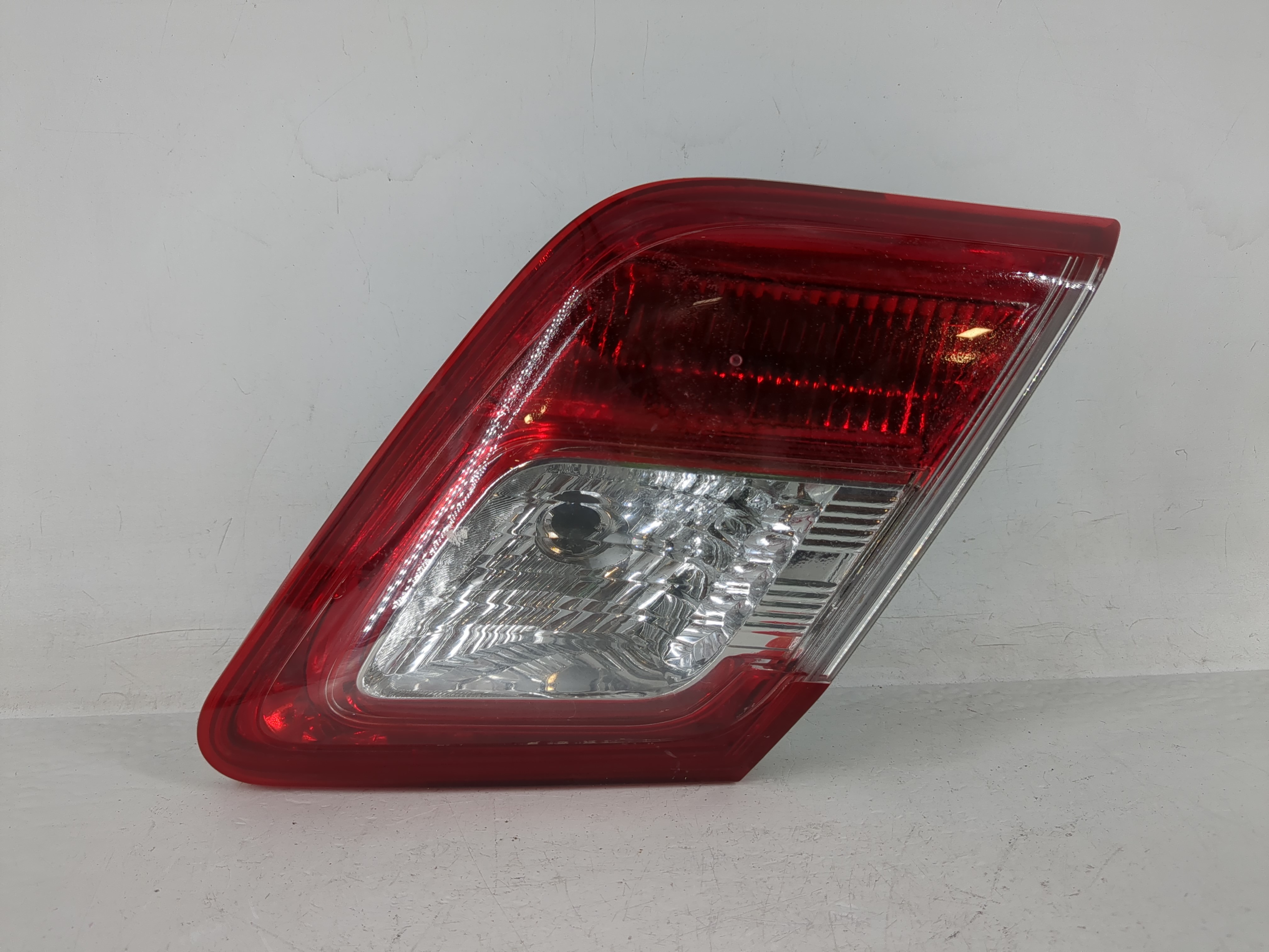 Picture of 2010-2011 Toyota Camry Driver Left Side Tail Light Taillight Oem 1159717