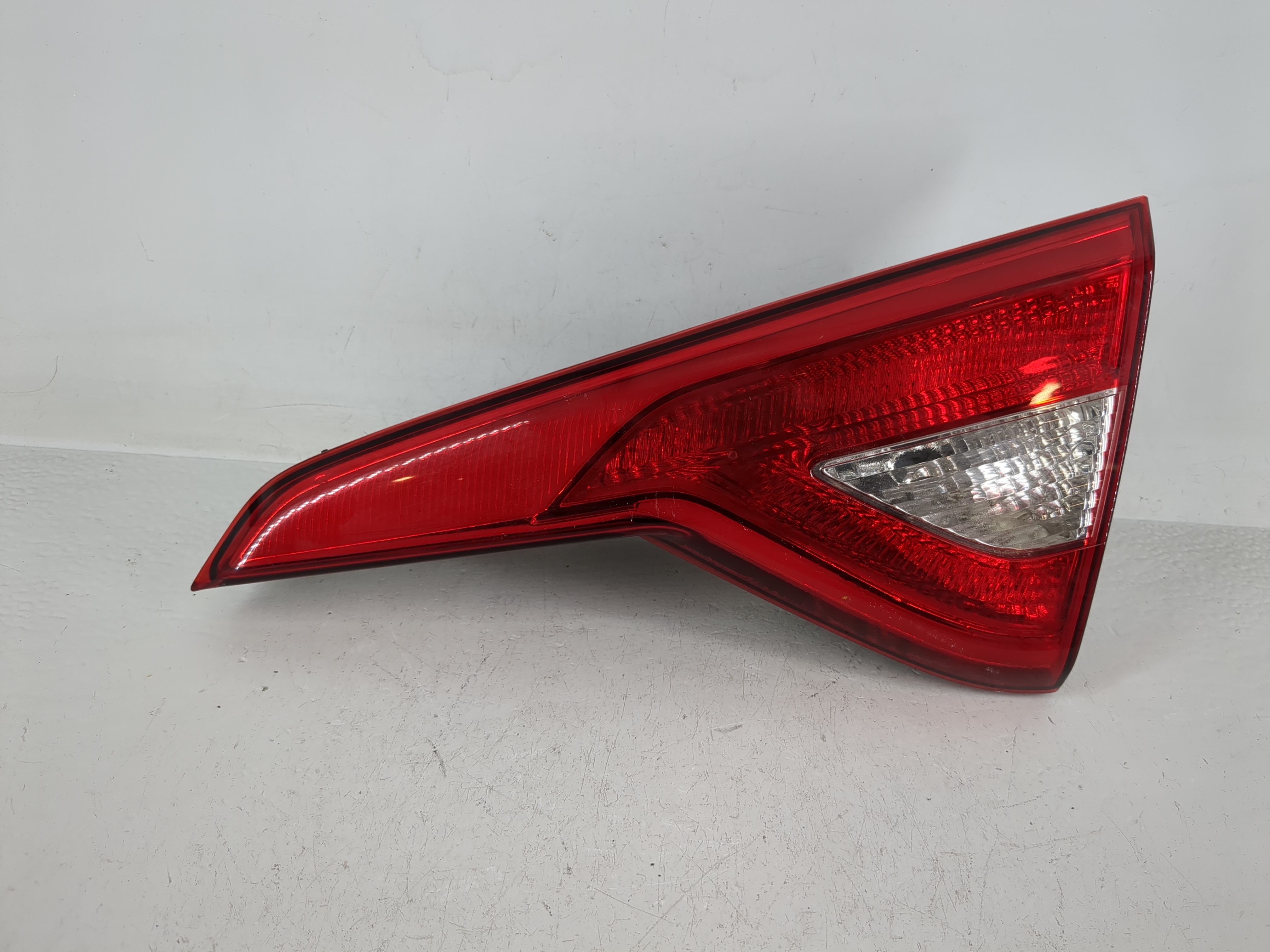 Picture of 2015-2017 Hyundai Sonata Driver Left Side Tail Light Taillight Oem 1159722