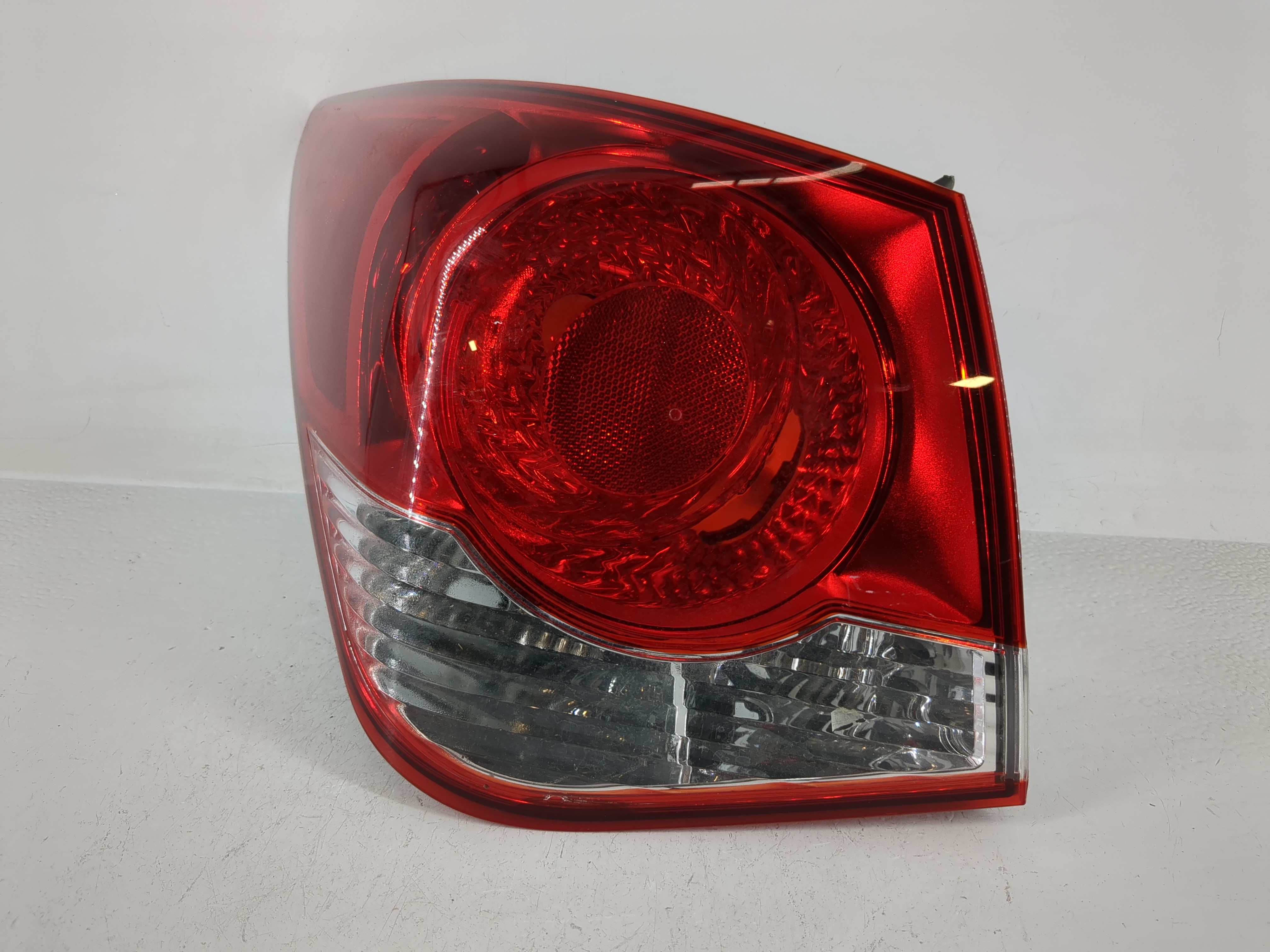 Picture of 2011-2016 Chevrolet Cruze Driver Left Side Tail Light Taillight Oem 1159723
