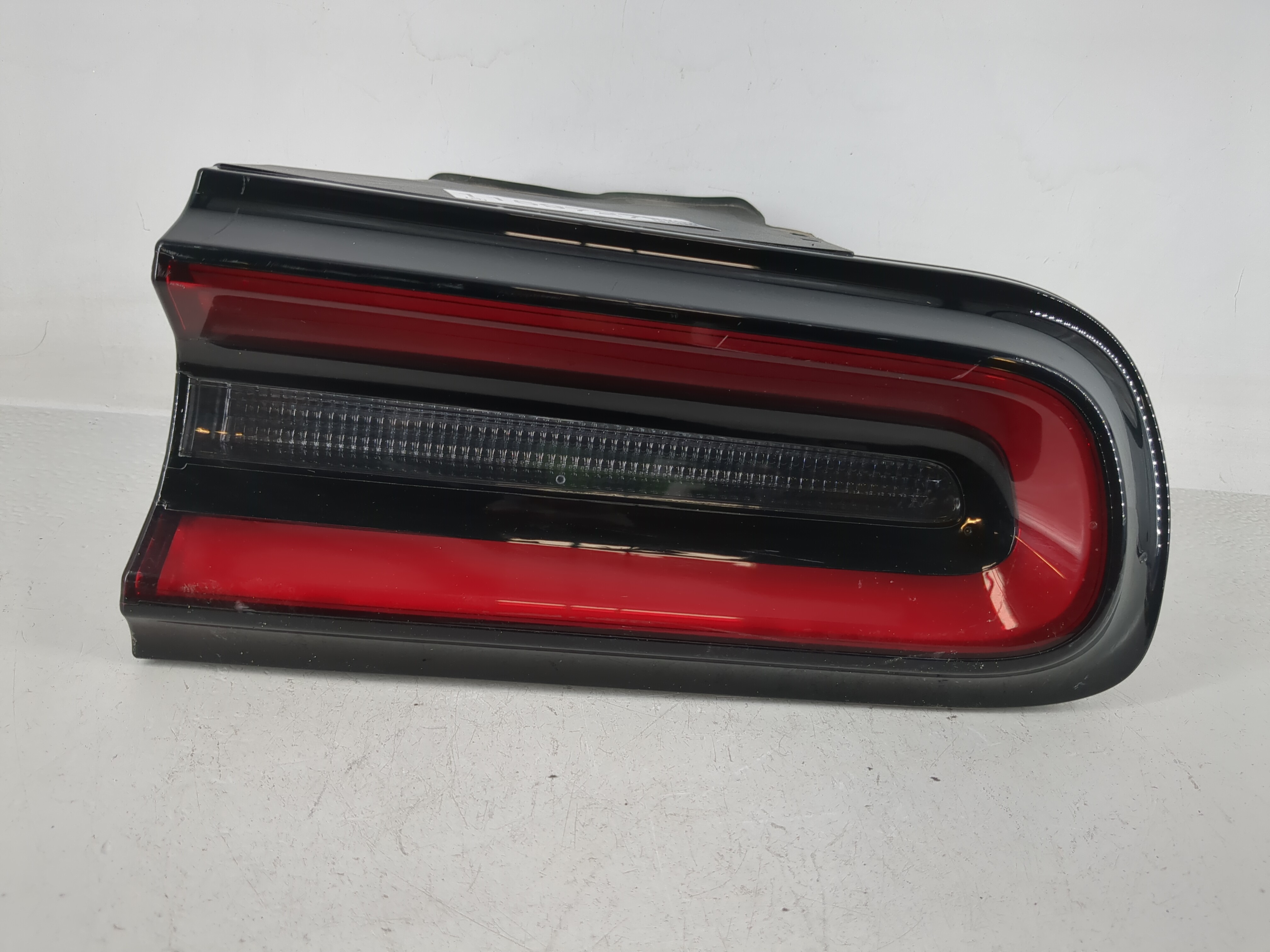 Picture of 2015-2022 Dodge Challenger Passenger Right Side Tail Light Taillight Oem 1159727